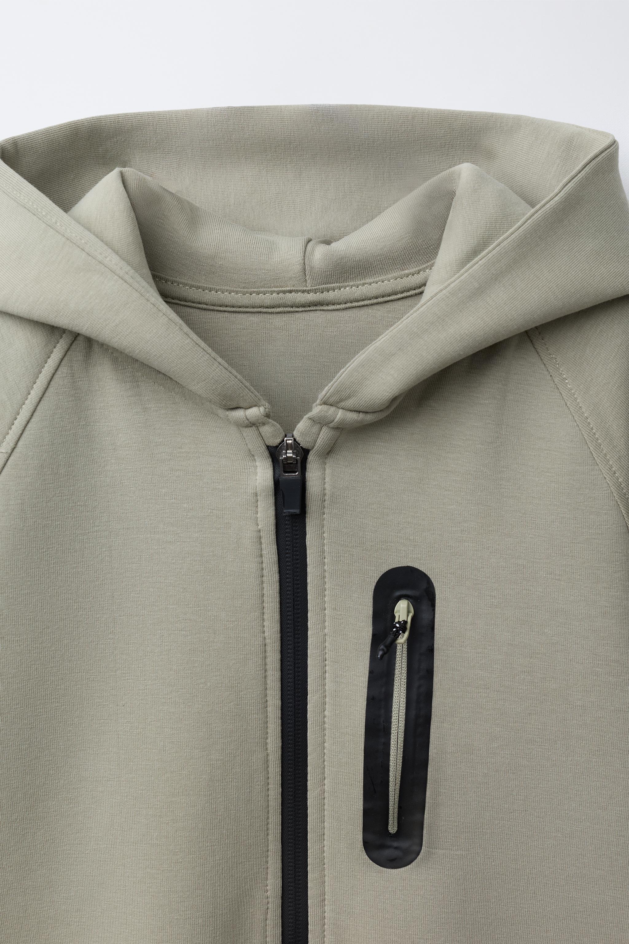 SPORTY INTERLOCK HOODIE