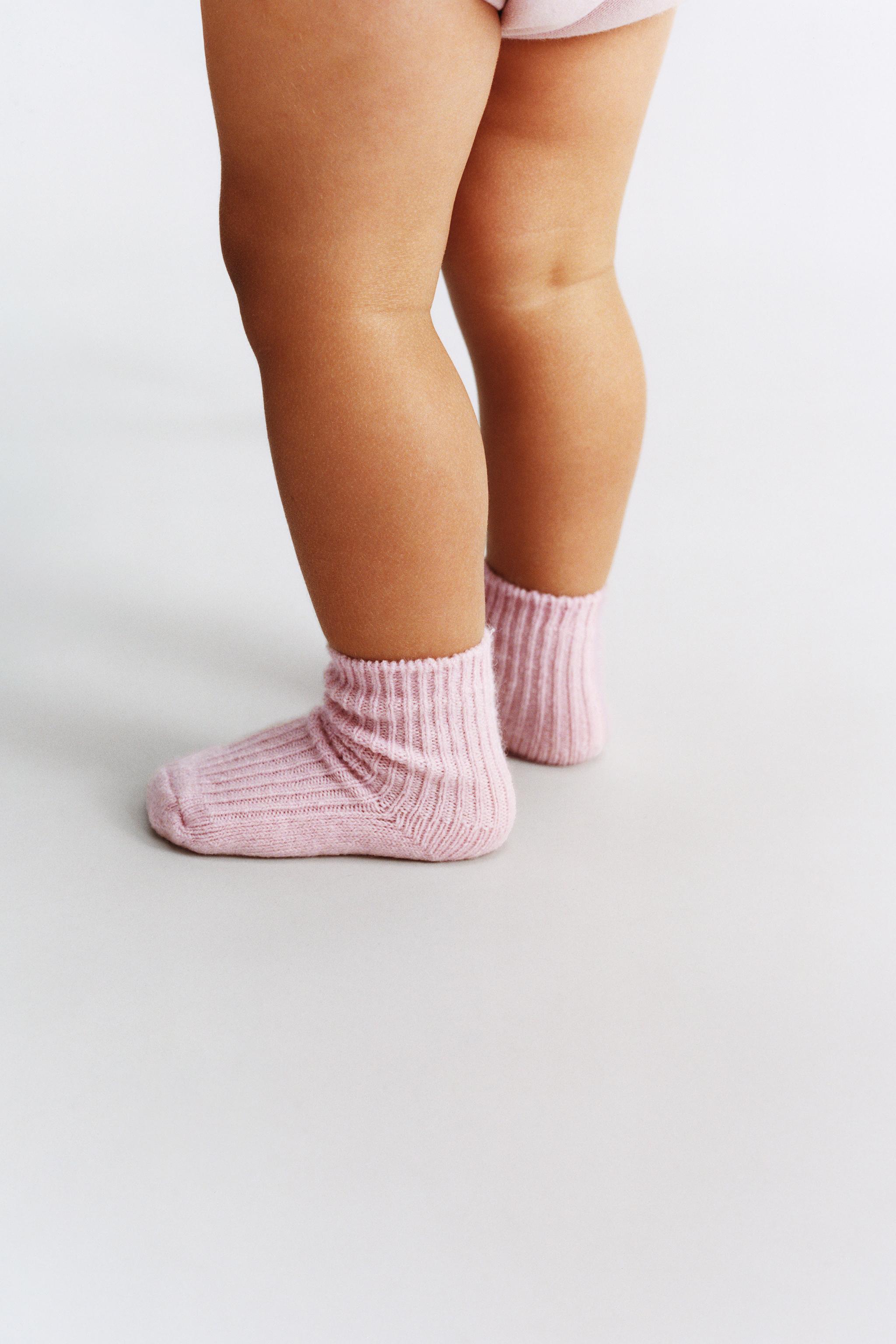 FOUR-PACK OF COLOR SOCKS