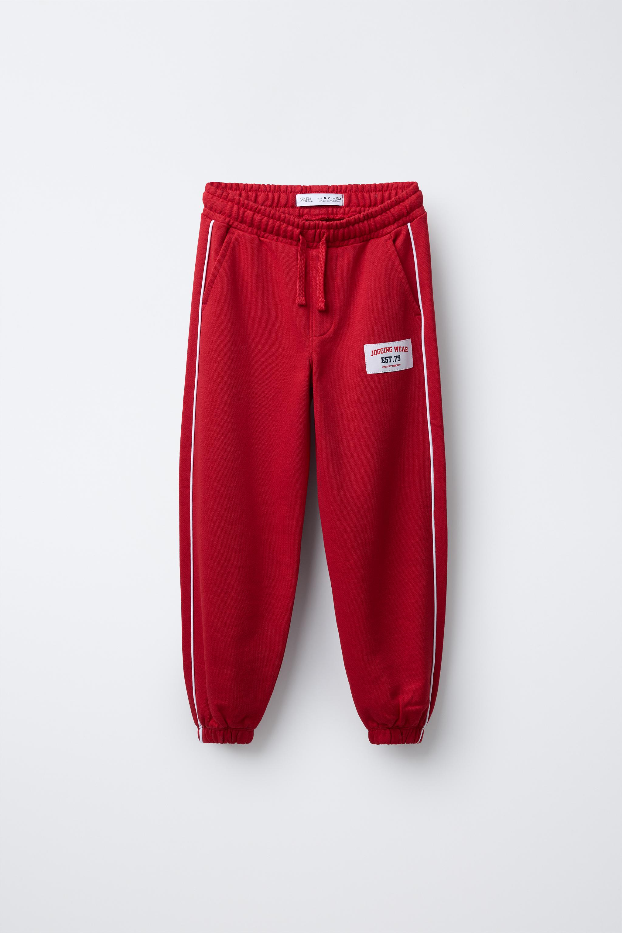 PLUSH JOGGING PANTS WITH LABEL