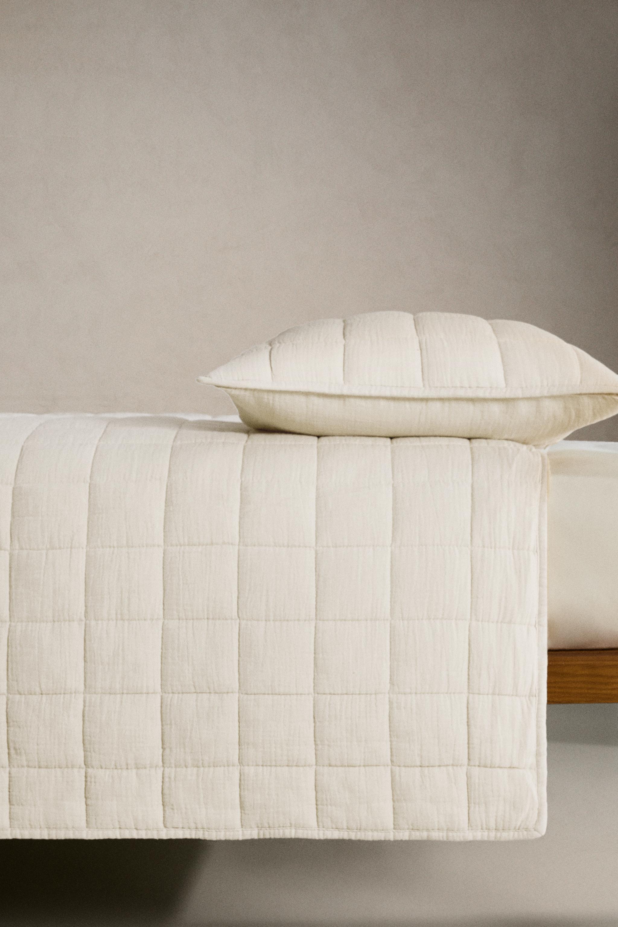 CHILDREN'S SQUARE MUSLIN QUILT