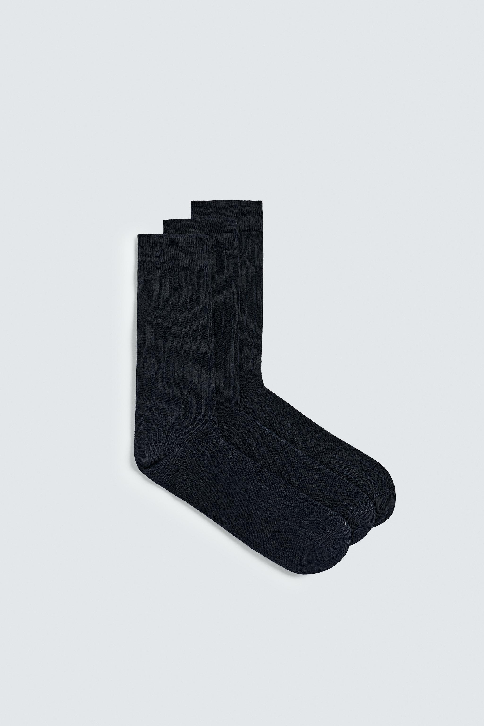 THREE-PACK OF RIBBED SOCKS