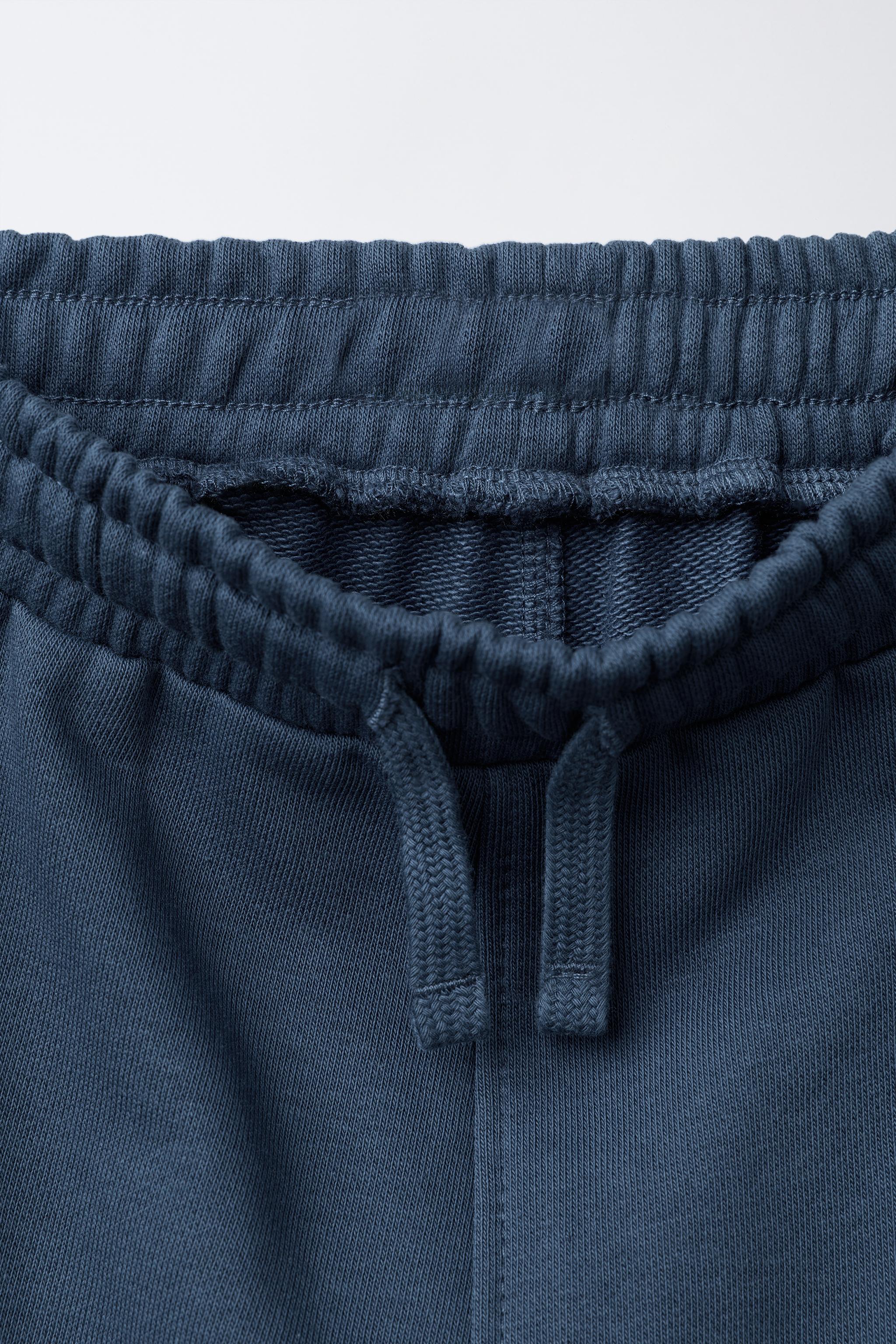 TEXT HOODED SWEATSHIRT AND JOGGER PANTS SET