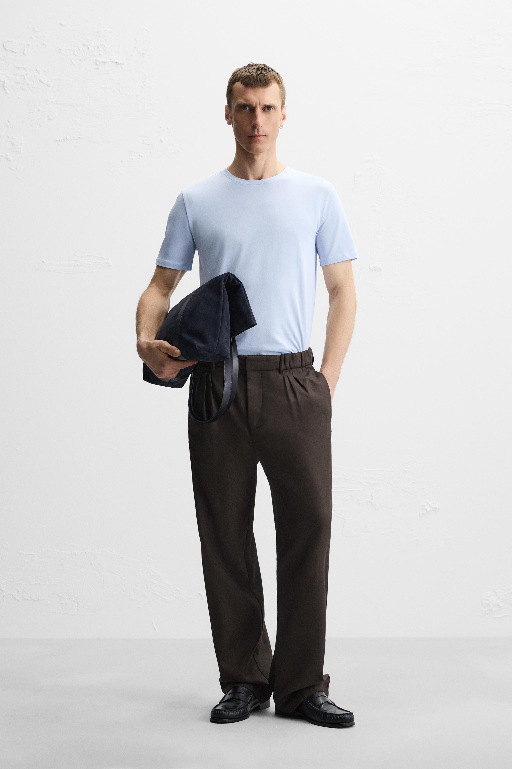 BASIC SLIM FIT T-SHIRT