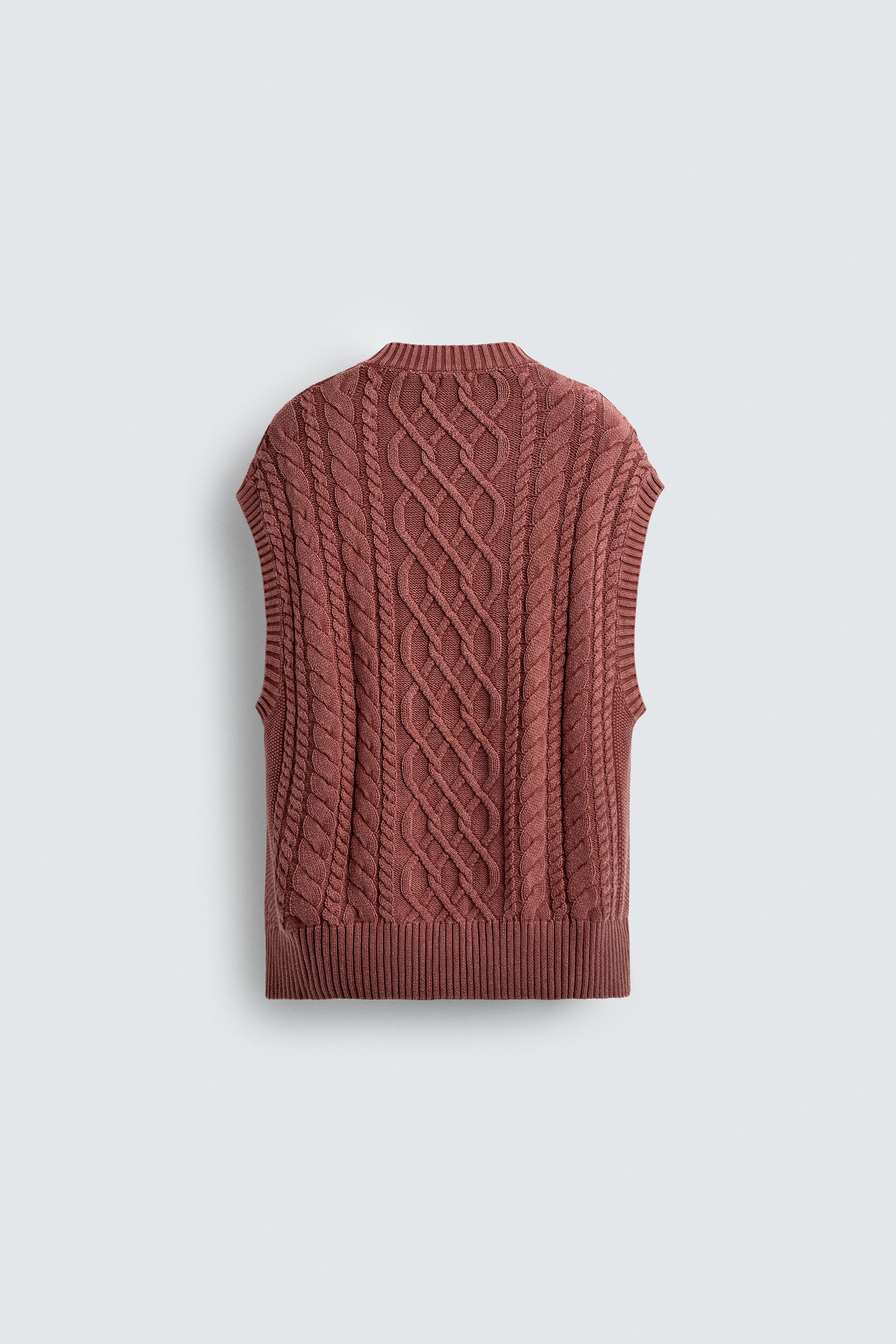 CABLE KNIT TEXTURED VEST