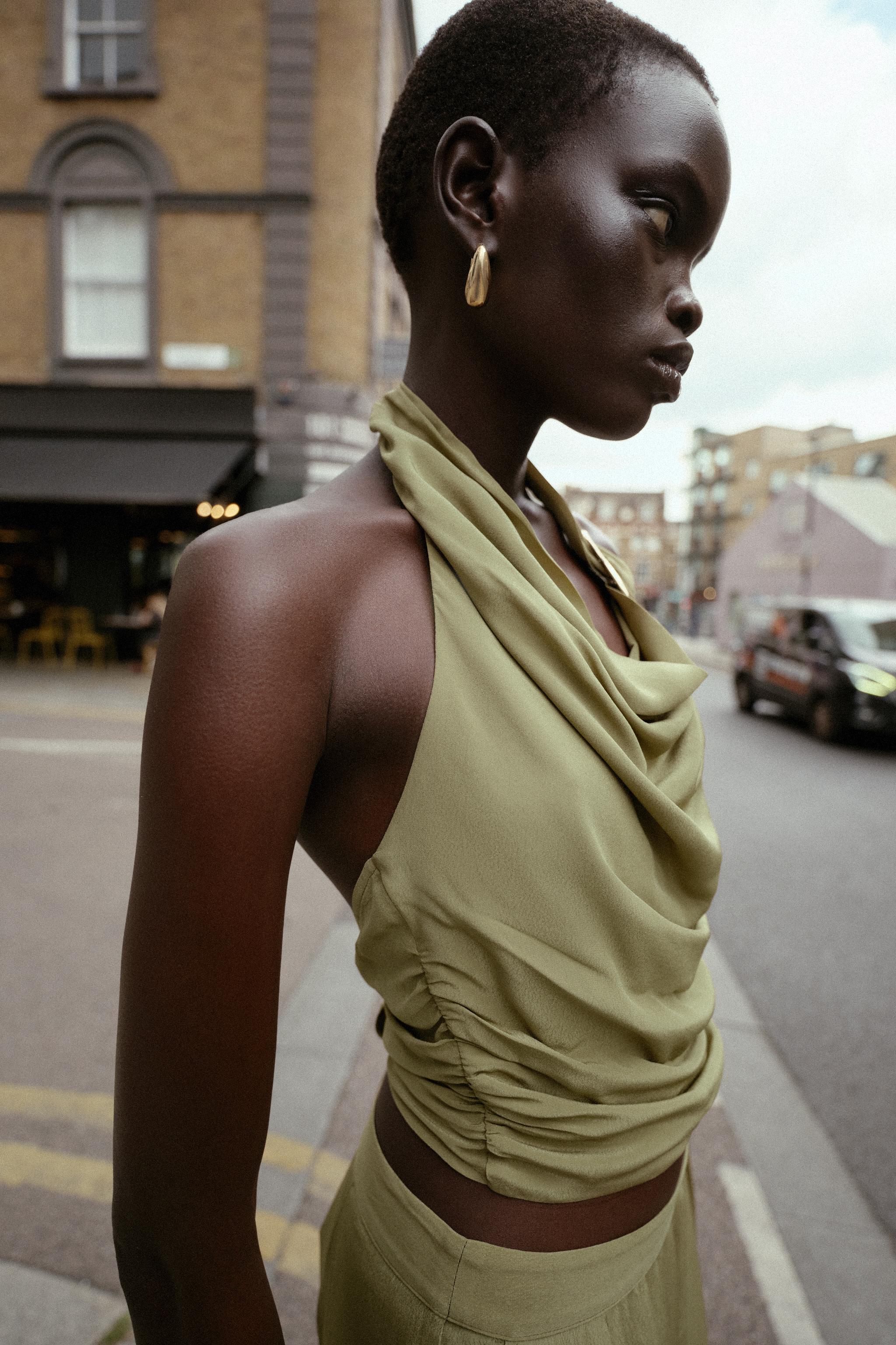 HALTER TOP GOLD HARDWARE TIE BACK