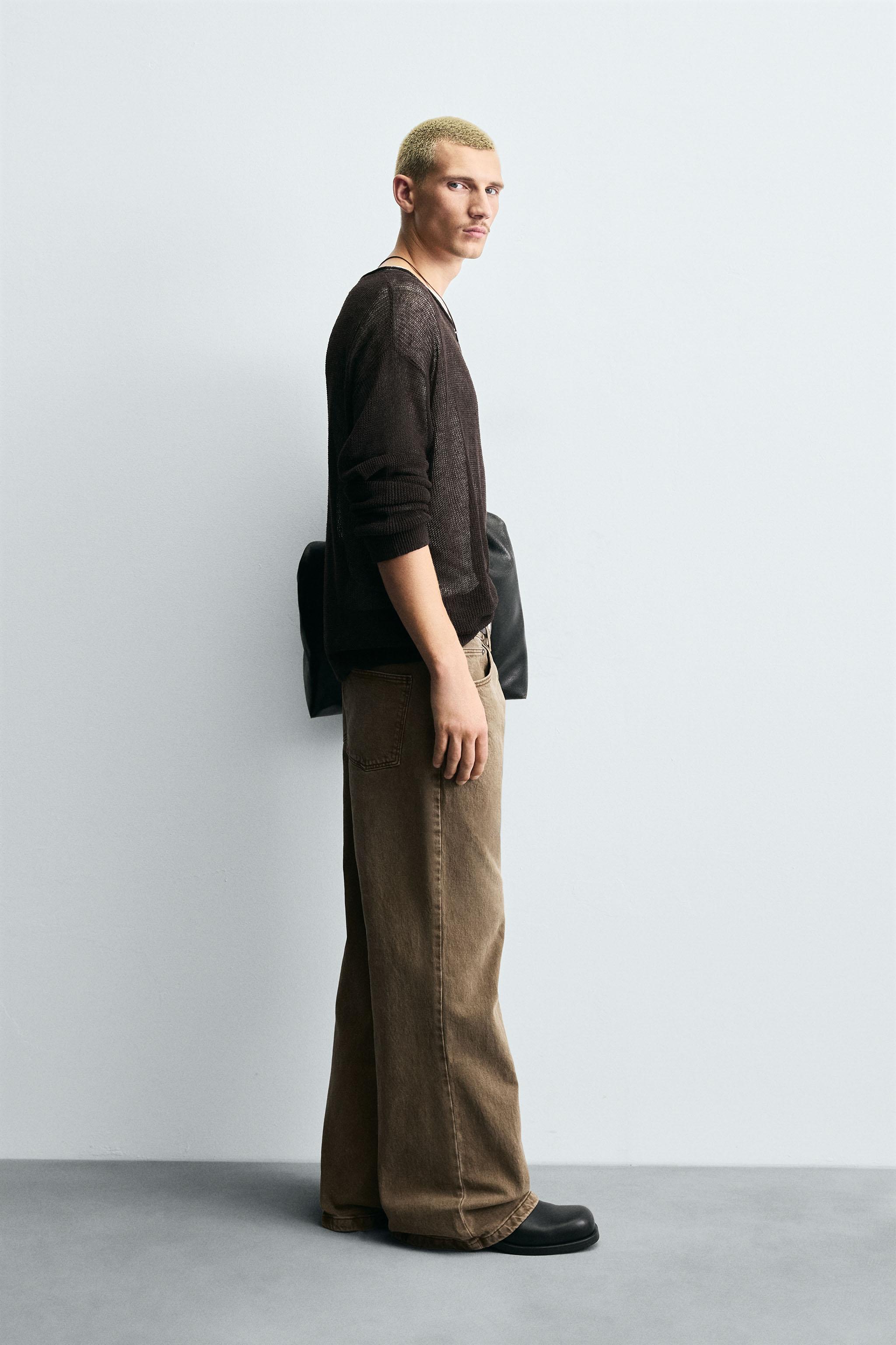 RELAXED FLARE FIT JEANS