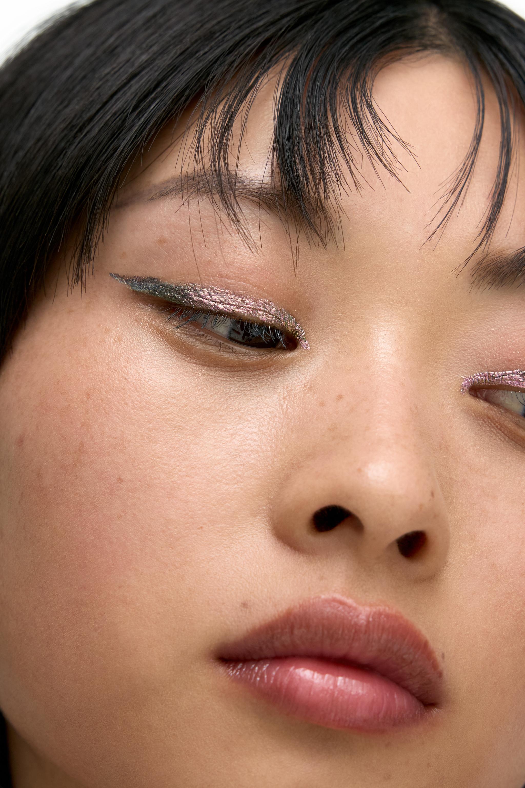 LIQUID EYELINER - DREAMLAND