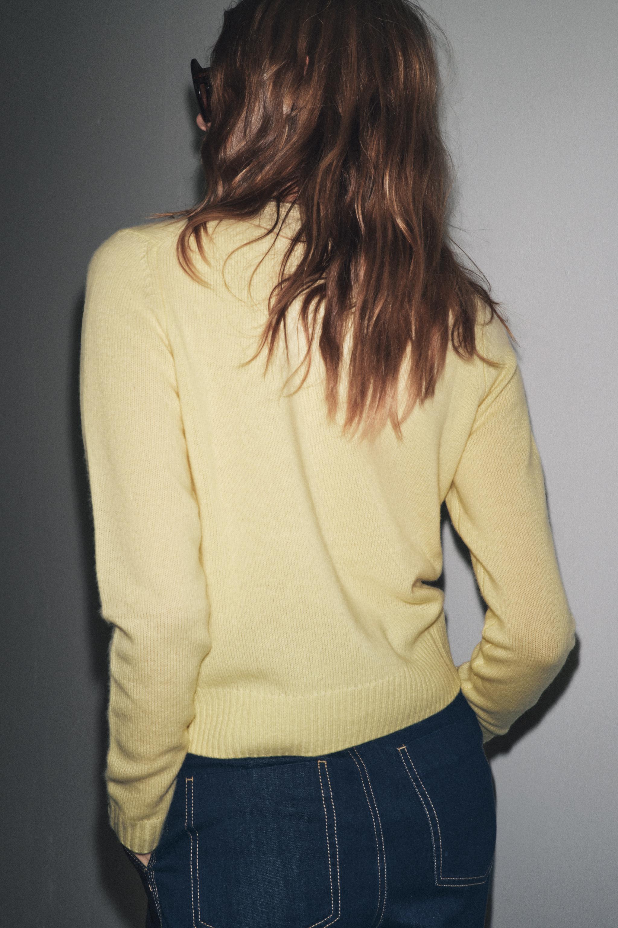 100% WOOL BASIC SWEATER
