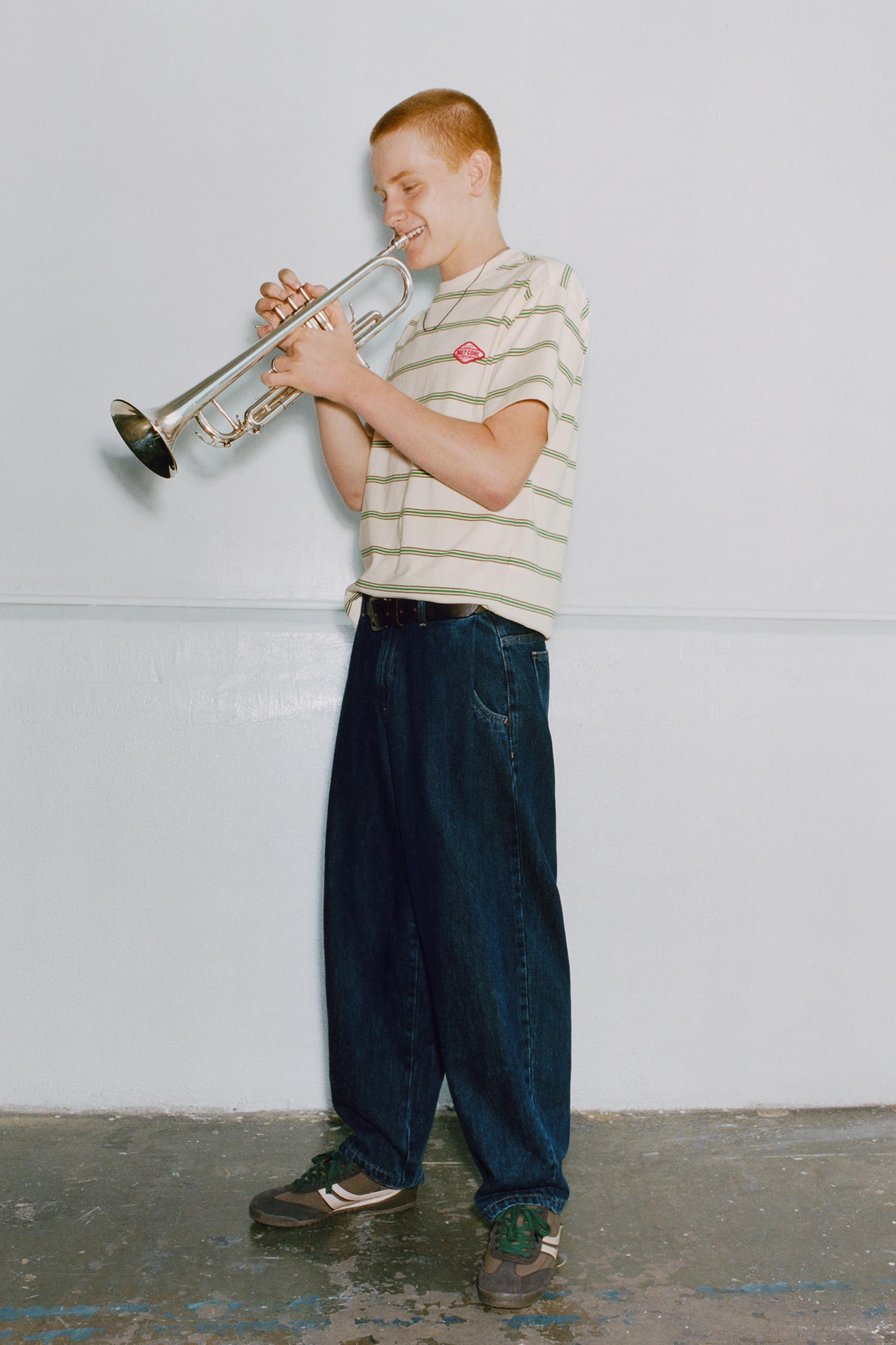 PLEATED BALLOON DENIM PANTS