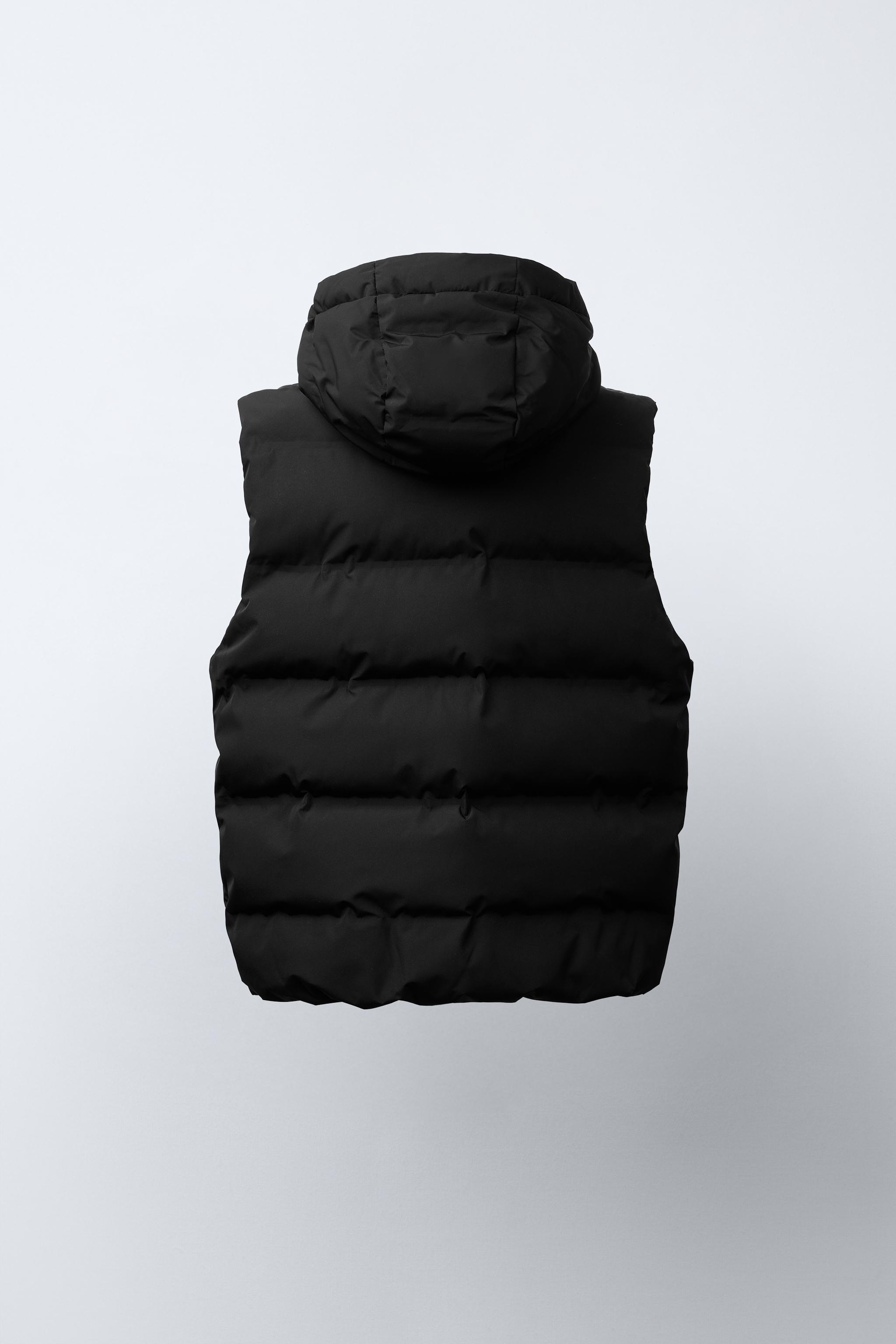 WATER REPELLENT HOODIE VEST