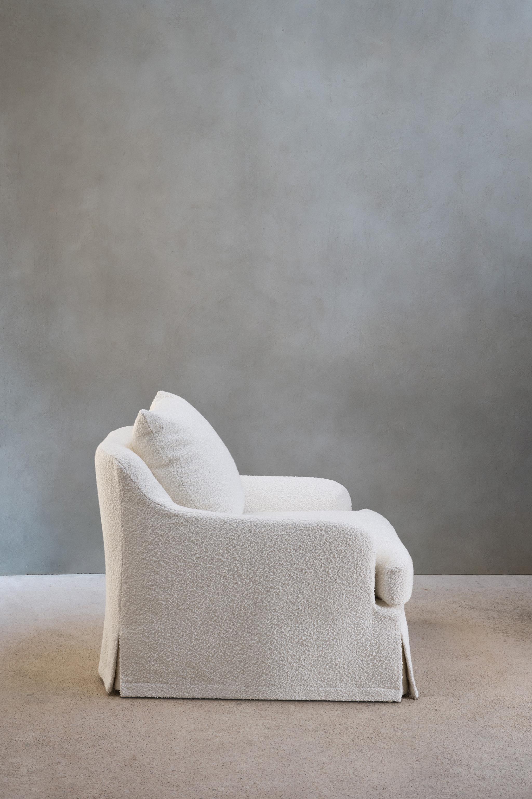 ARMCHAIR 01