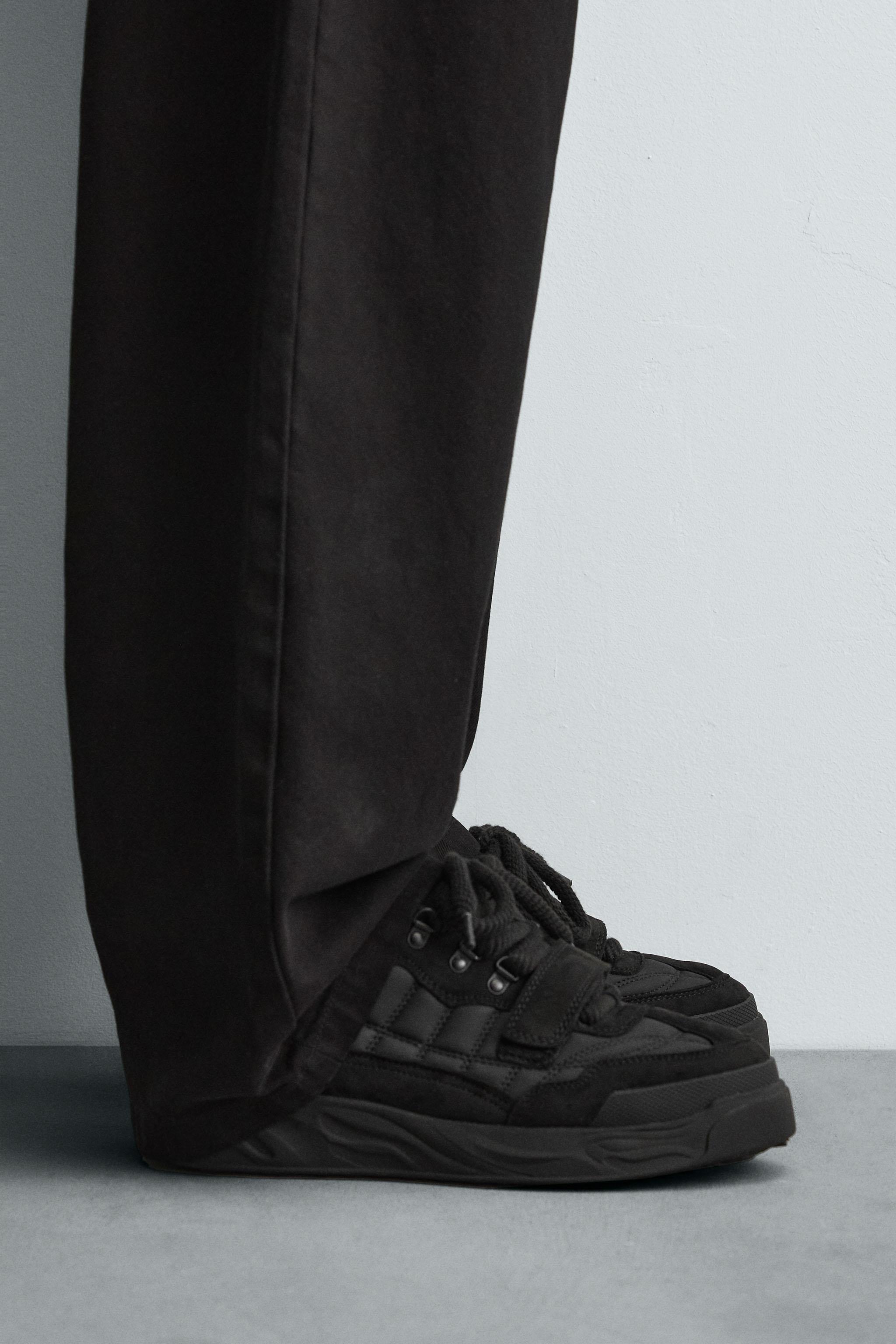 MONOCHROME CHUNKY SNEAKERS