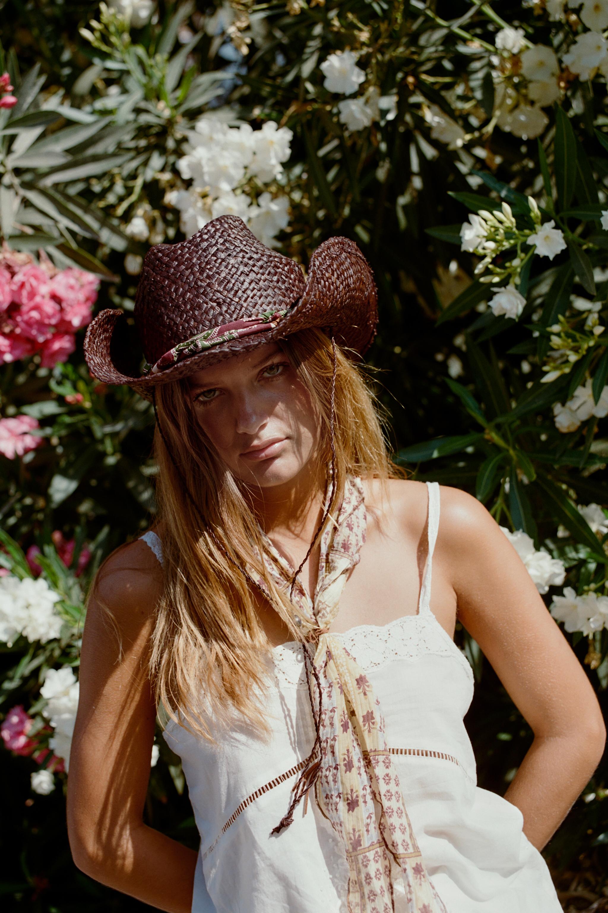 FEATHER PRINT BANDANA
