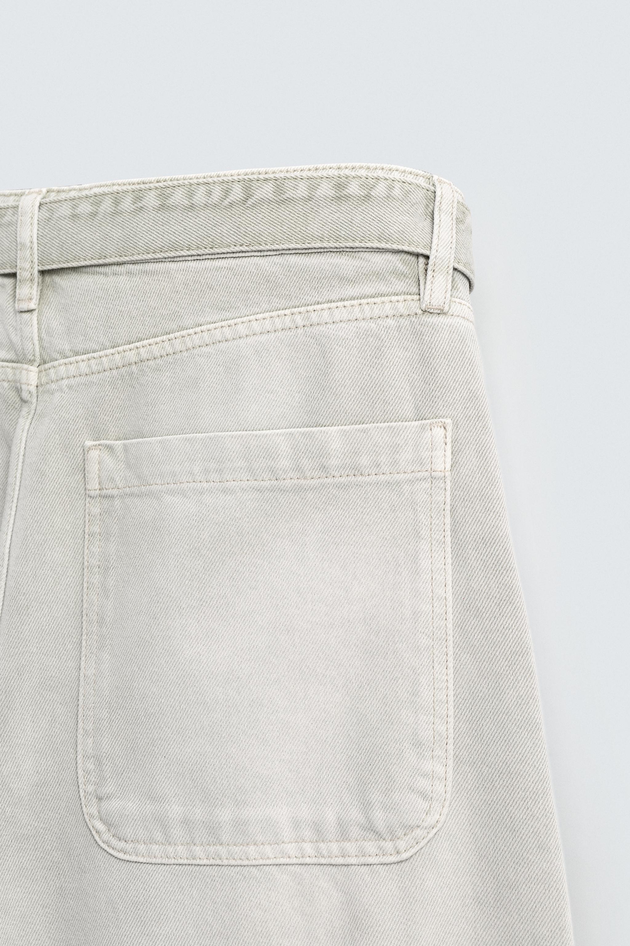 RELAXED FIT BELTED JEANS