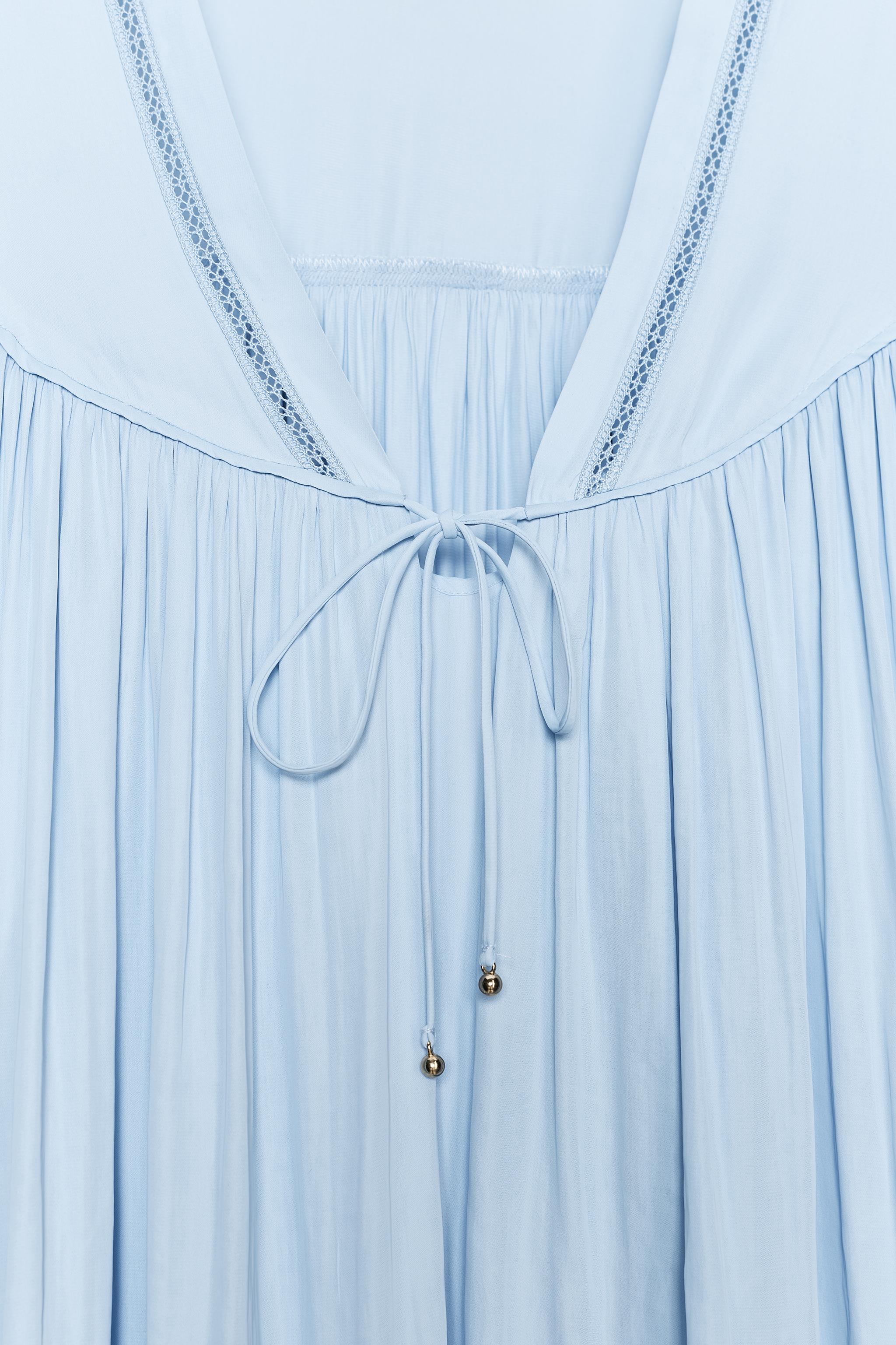 FLOWY LACE TRIM BLOUSE