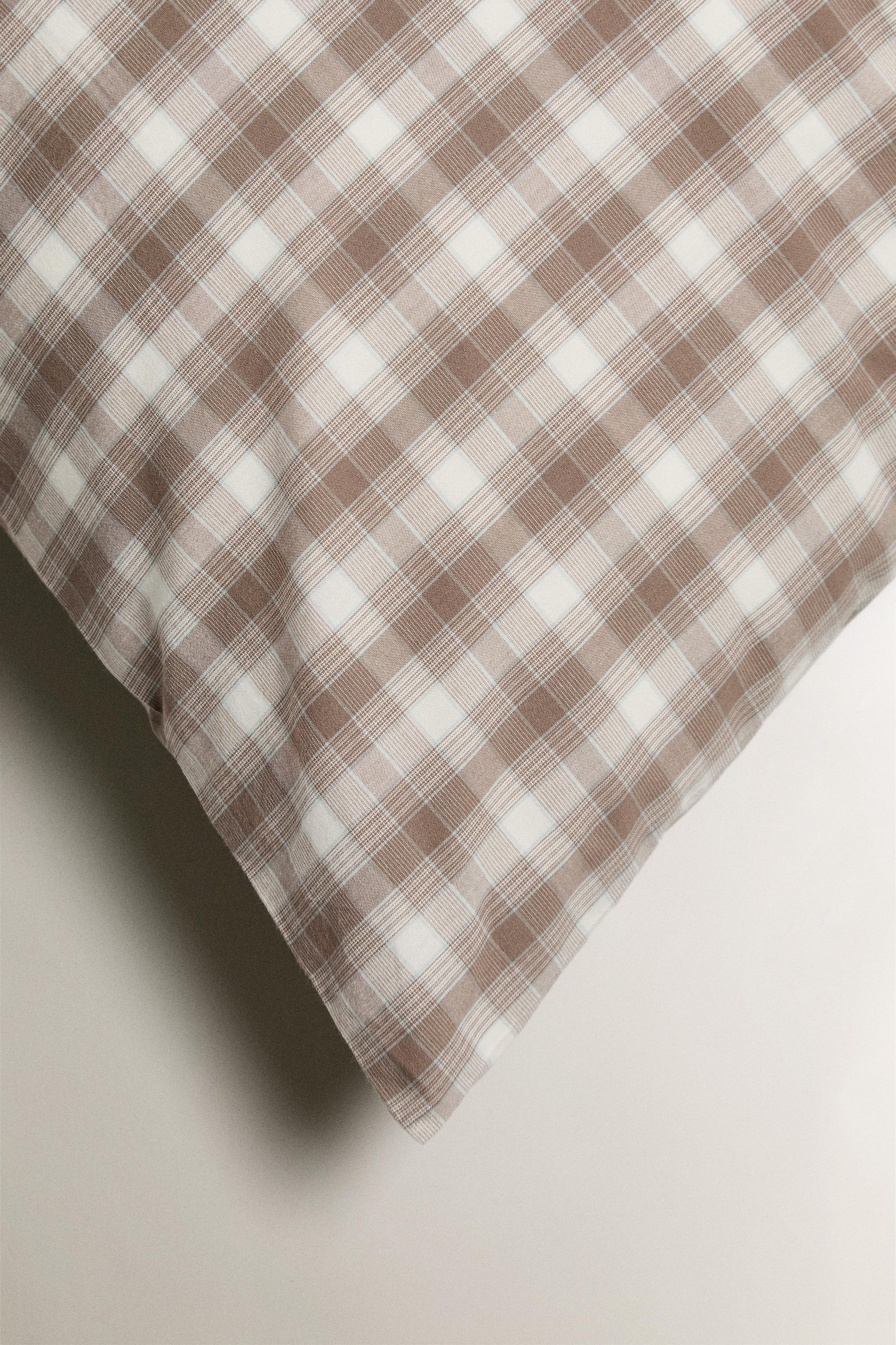 CHILDREN'S CHECK FLANNEL PILLOWCASE