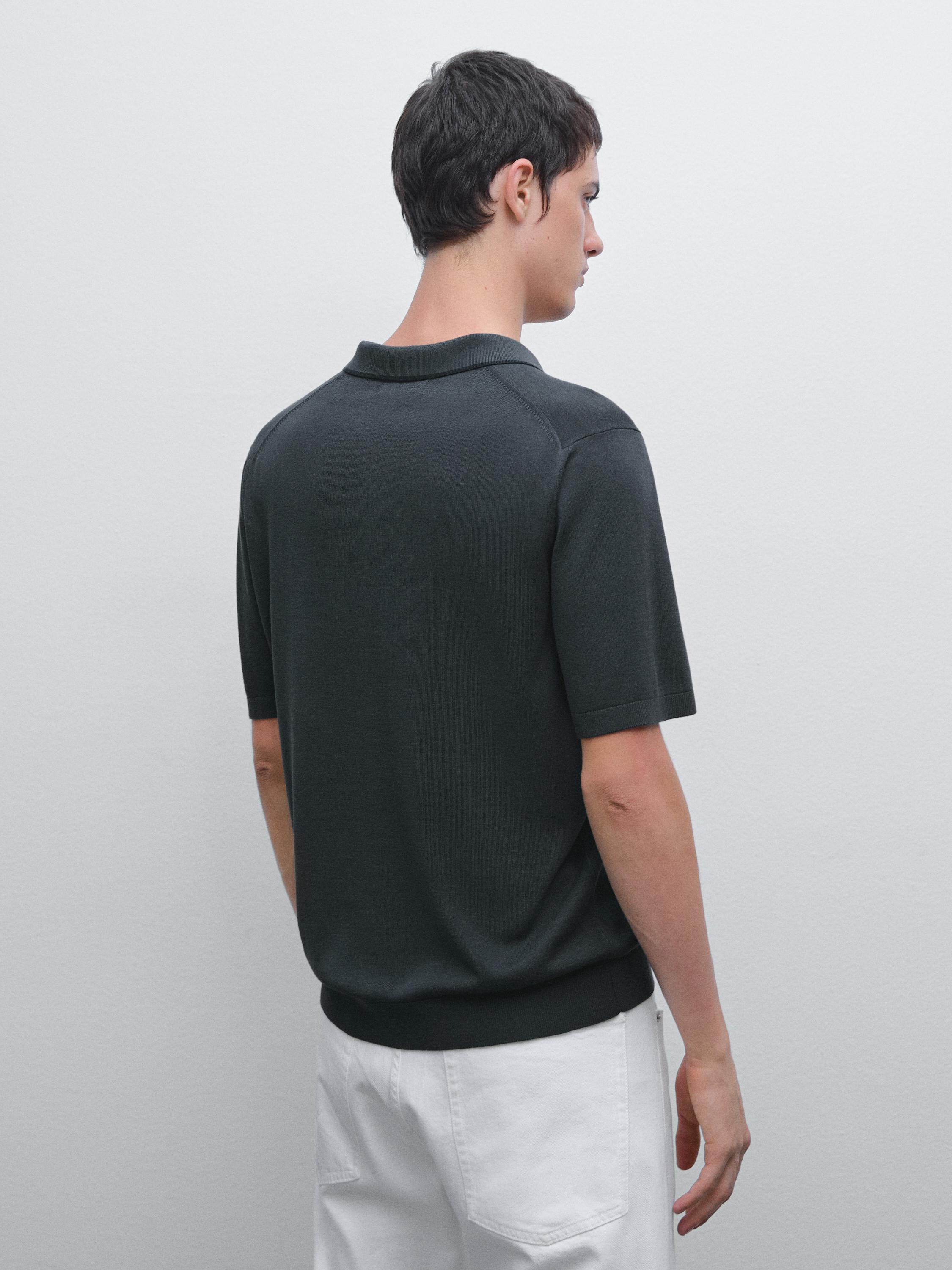 Knit polo shirt with coloured collar detail