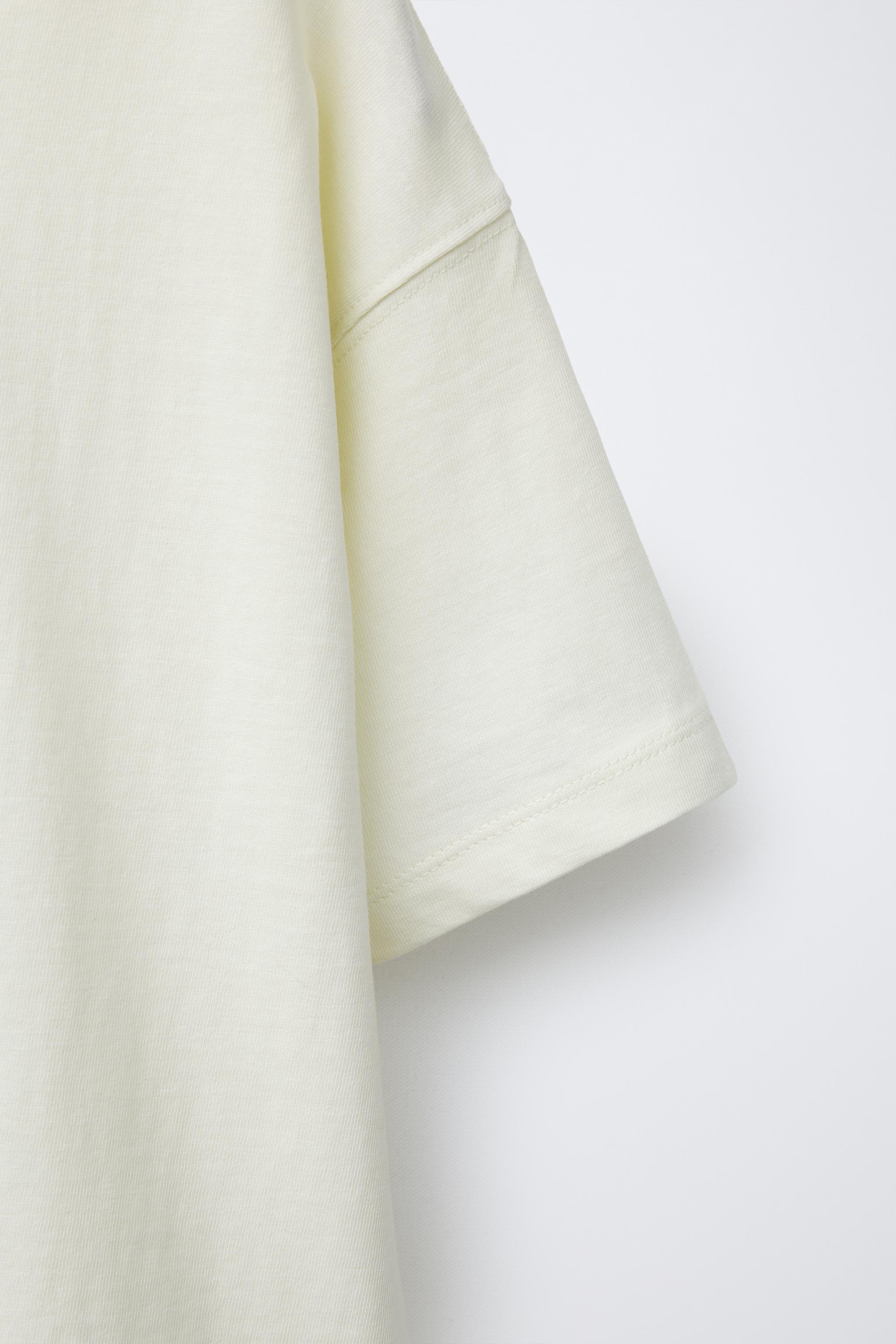 EMBROIDERED DETAIL T-SHIRT