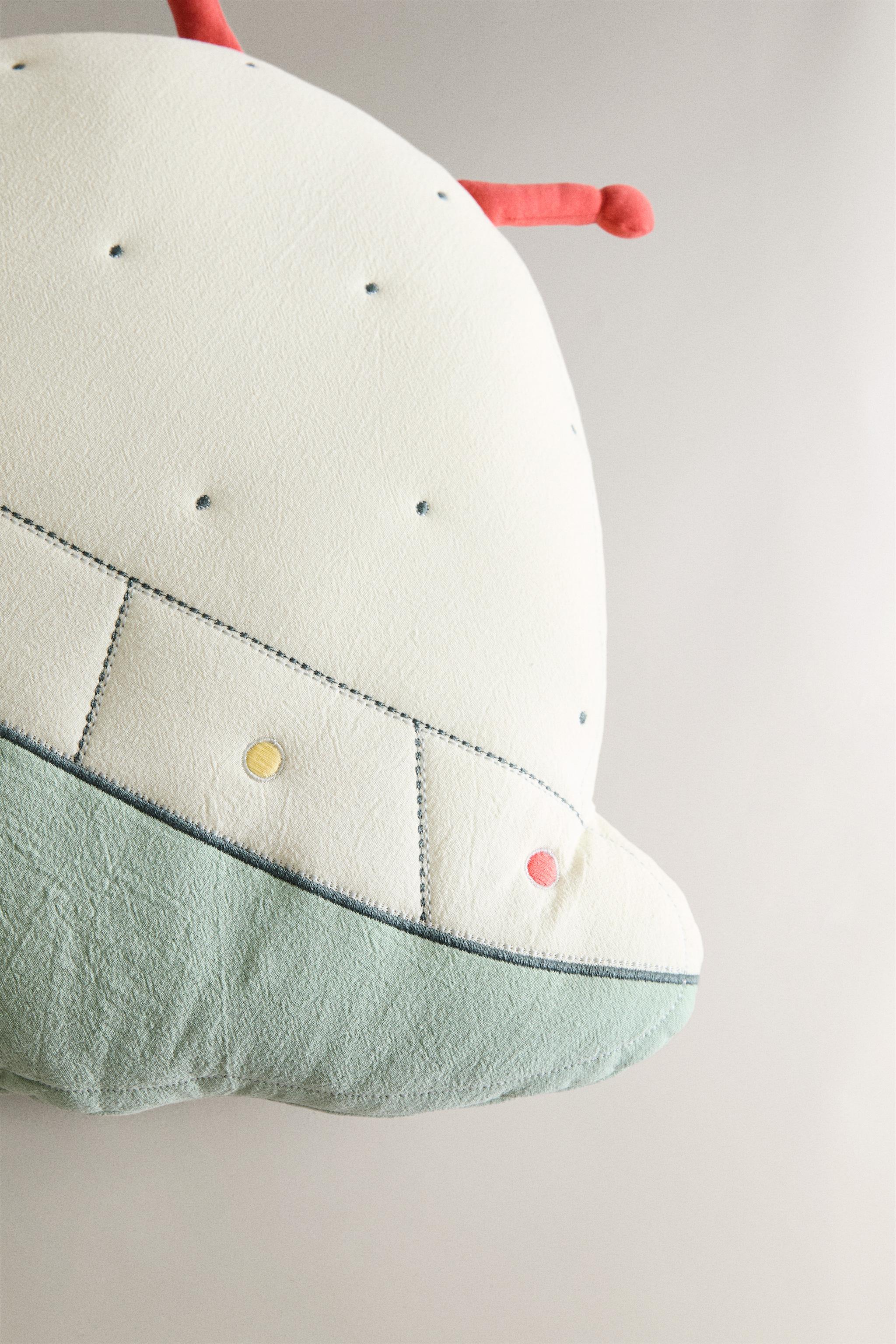CHILDREN'S SPACECRAFT THROW PILLOW