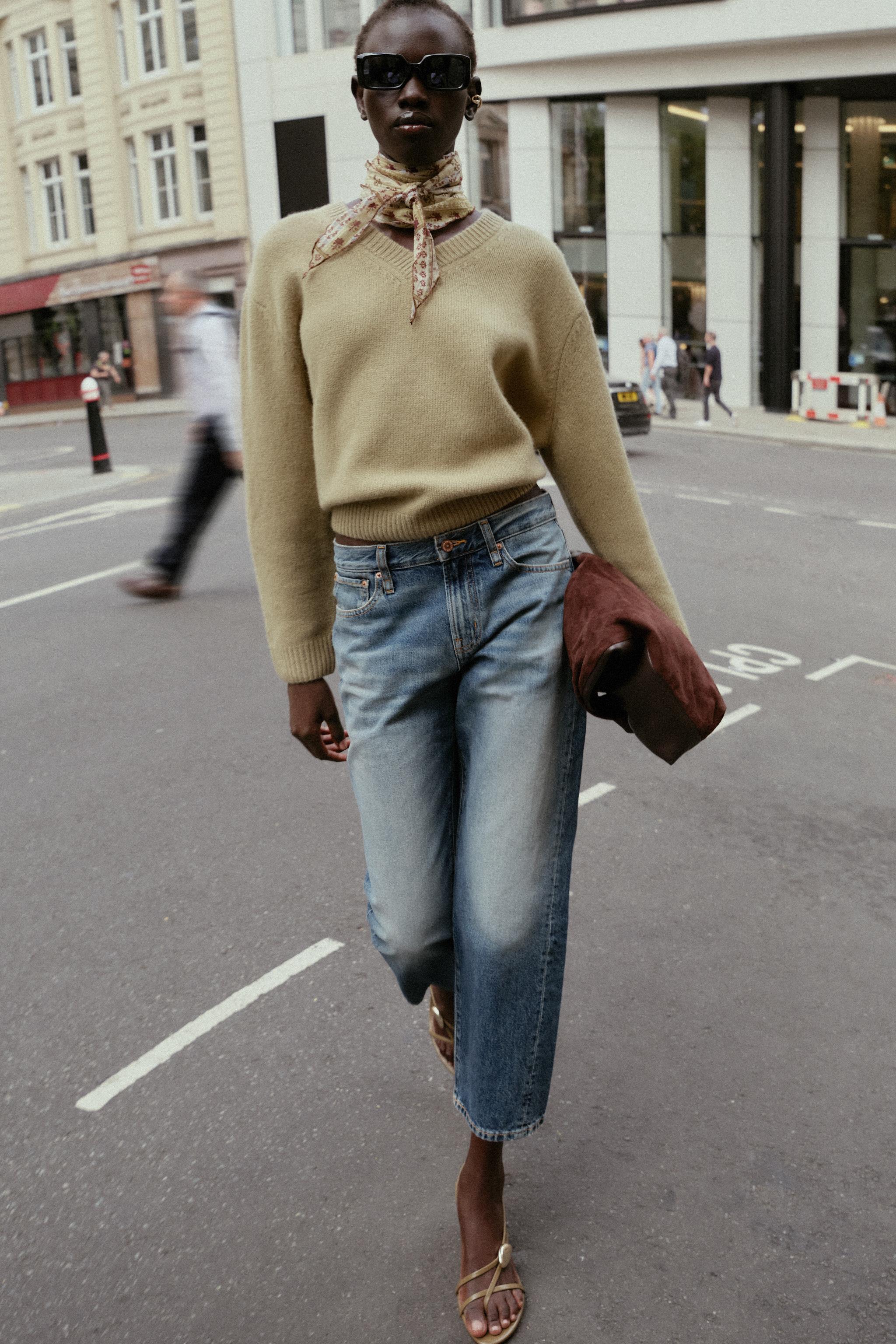 Z1975 MID-RISE CROPPED JEANS