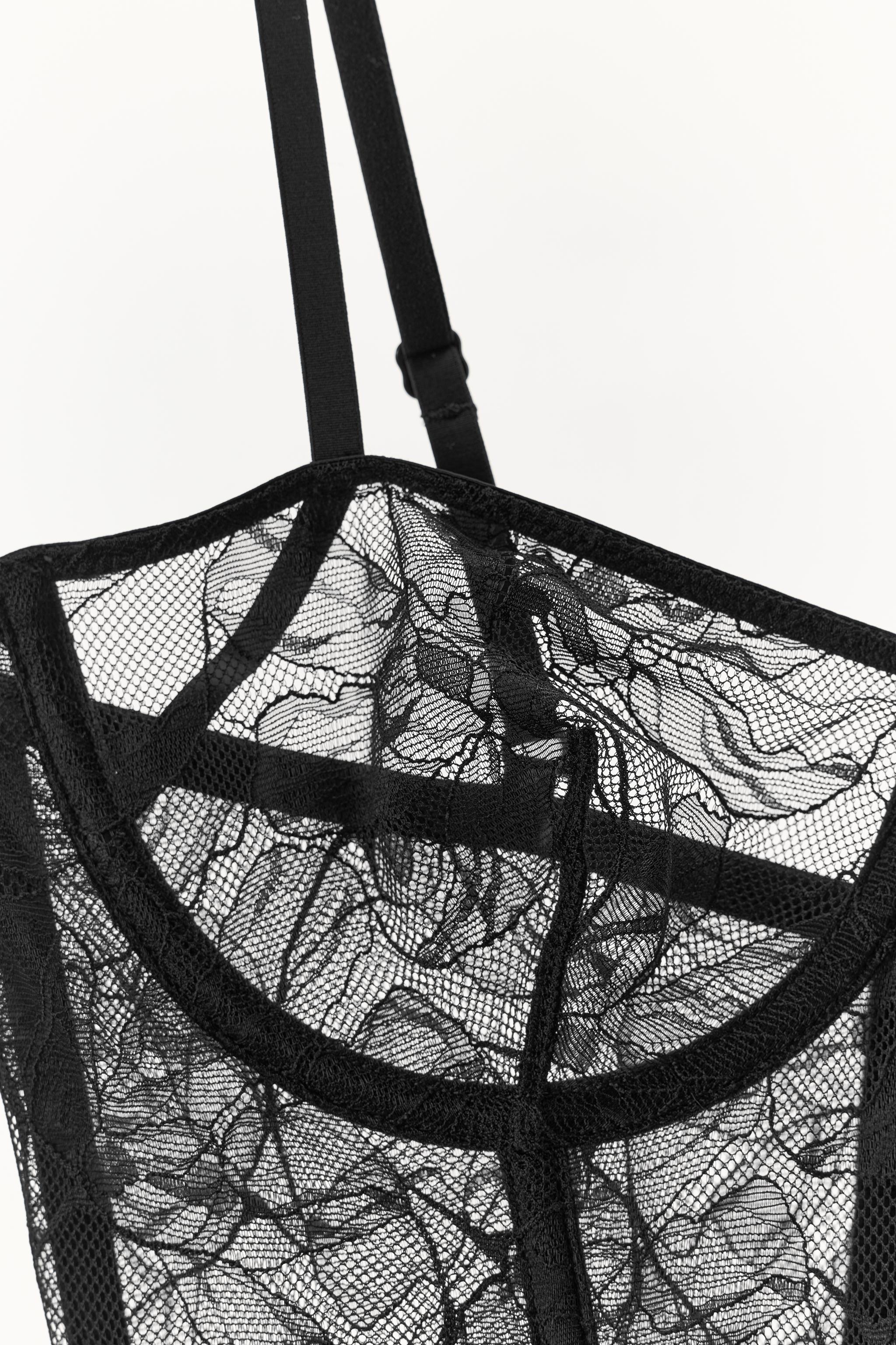 LACE UNDERWIRE CORSET