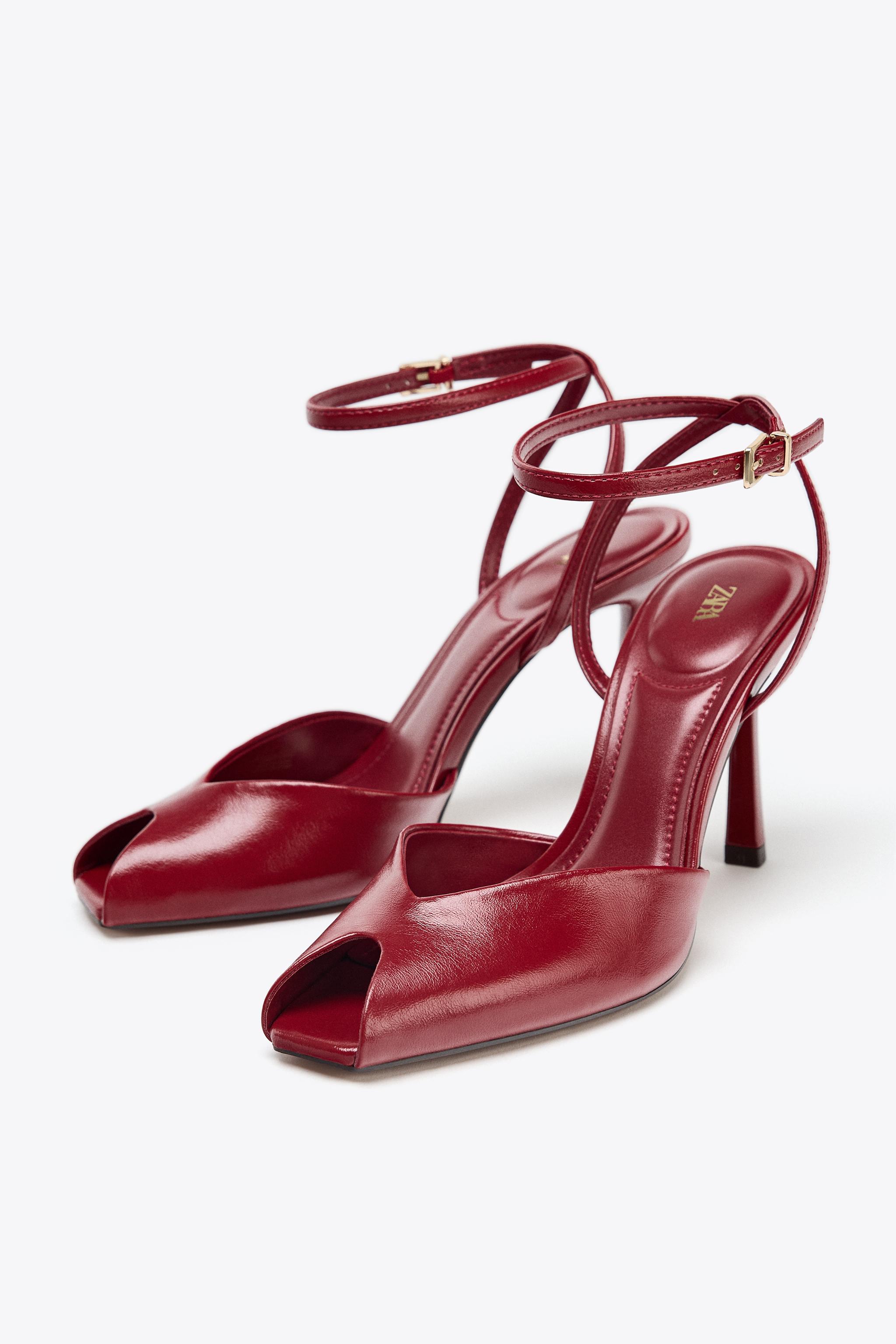STILETO HEELED ANKLE STRAP SANDALS