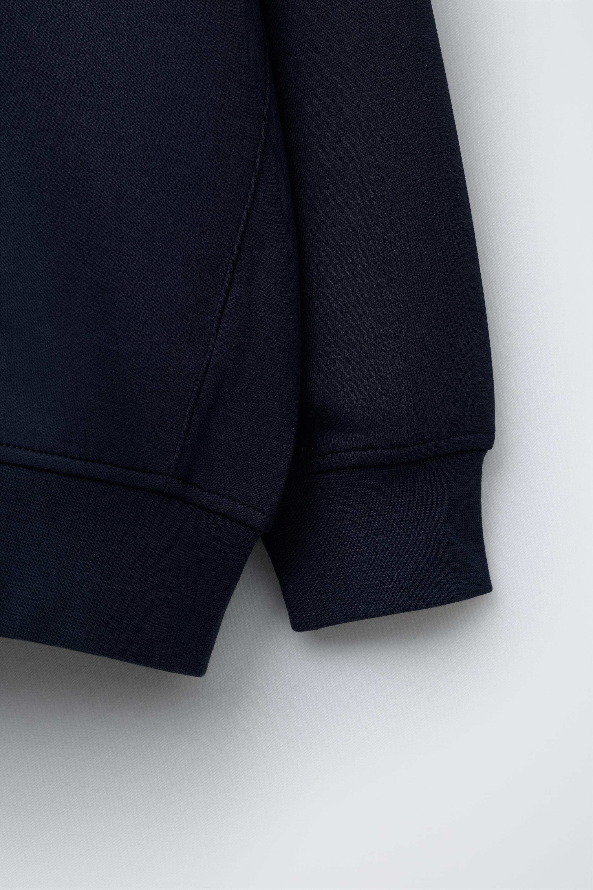 SPORTY HOODIE SWEATSHIRT