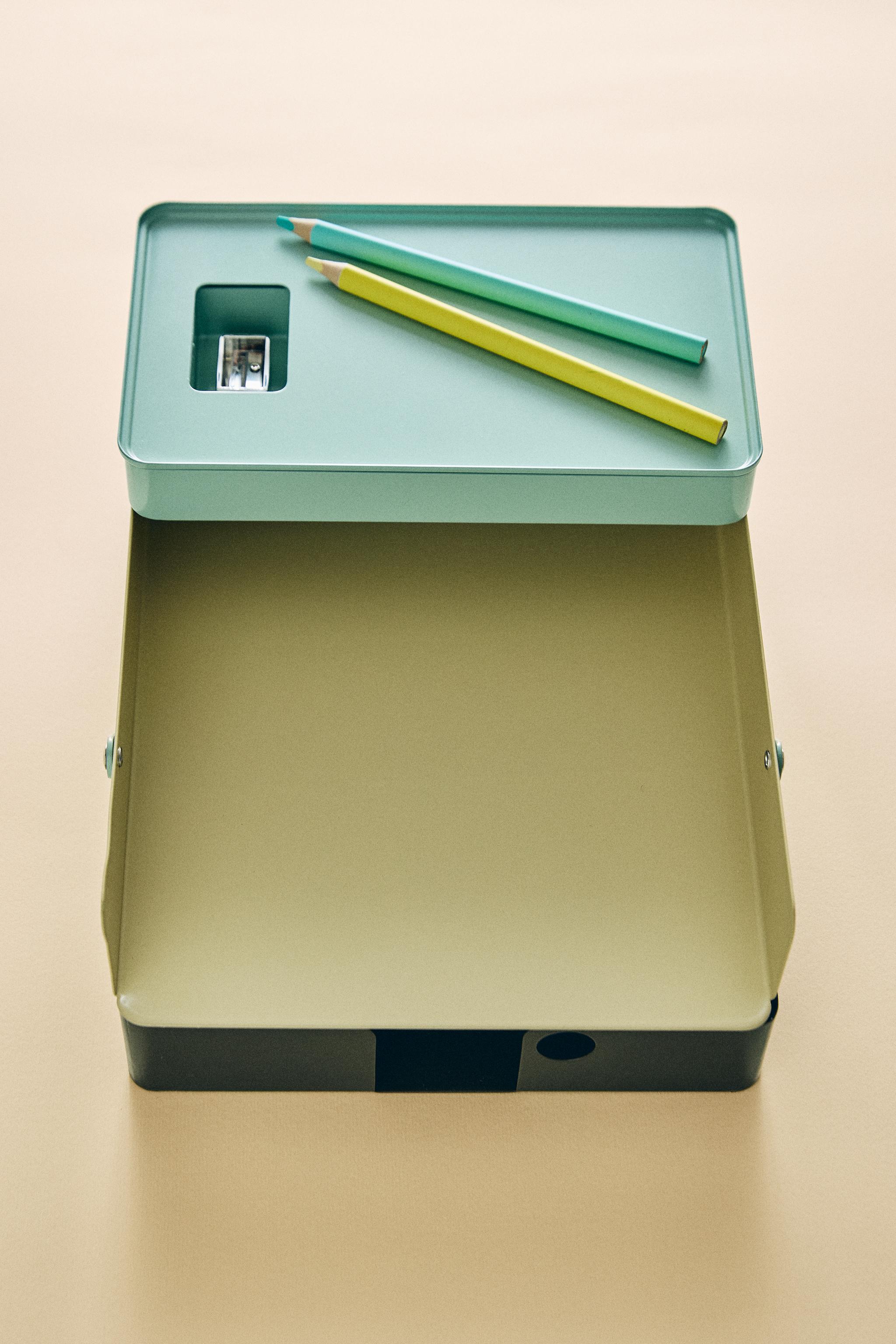 CHILDREN'S METAL DESK ORGANIZER ACCESSORY