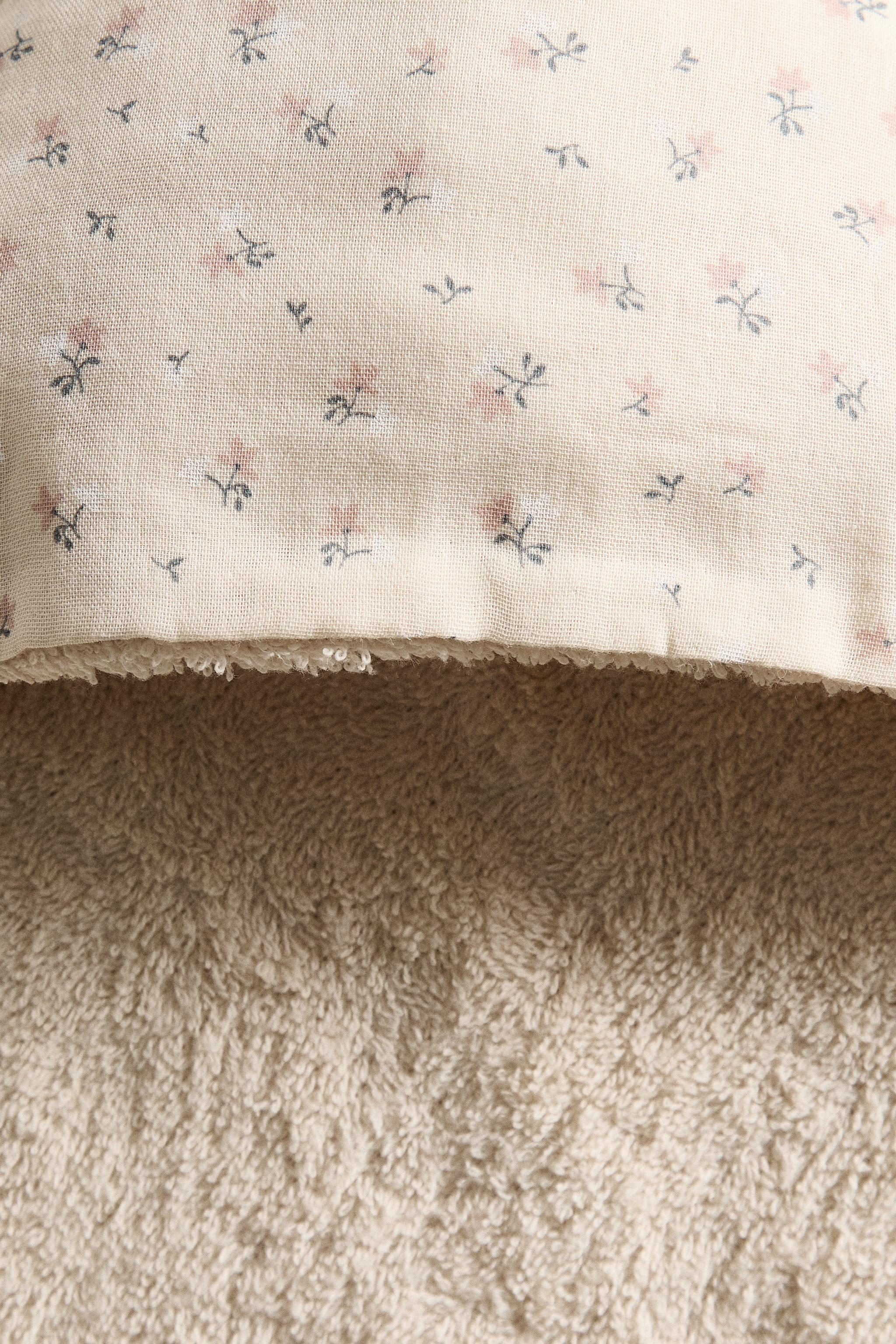 HOODED BABY BATH TOWEL WITH TULIPS