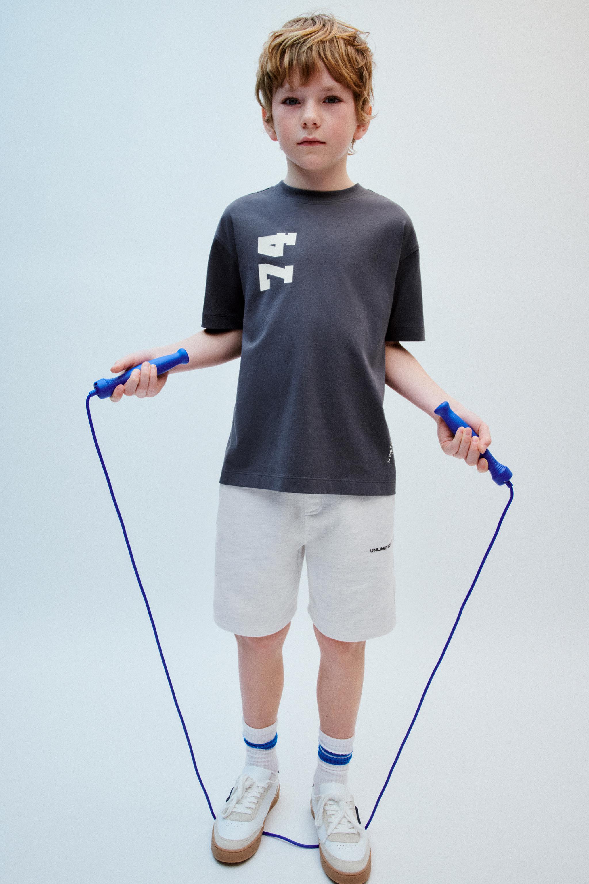 STRAIGHT FIT EMBOSSED TEXT TERRY SHORTS