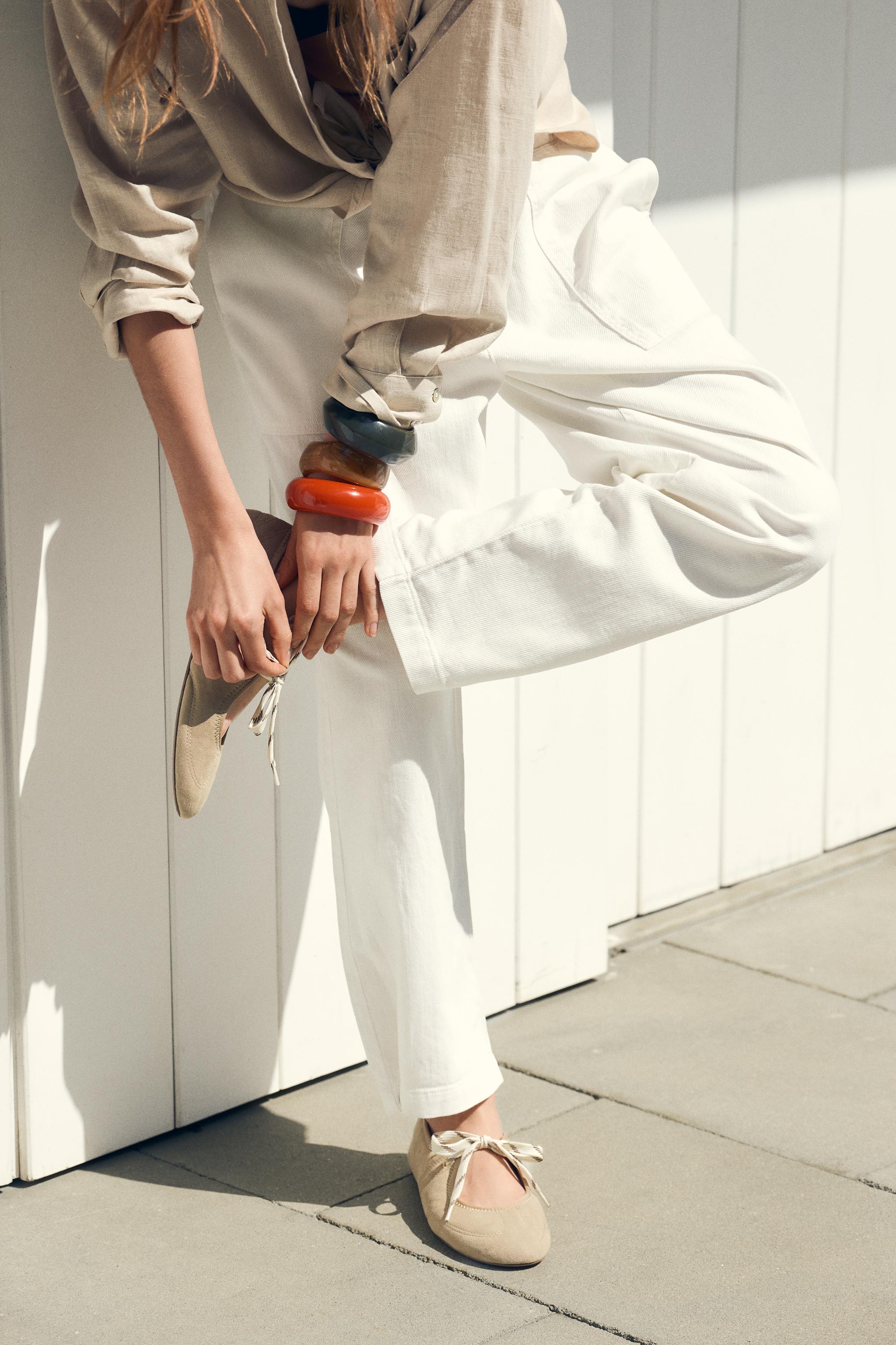 SPLIT LEATHER LACE-UP BALLET FLATS