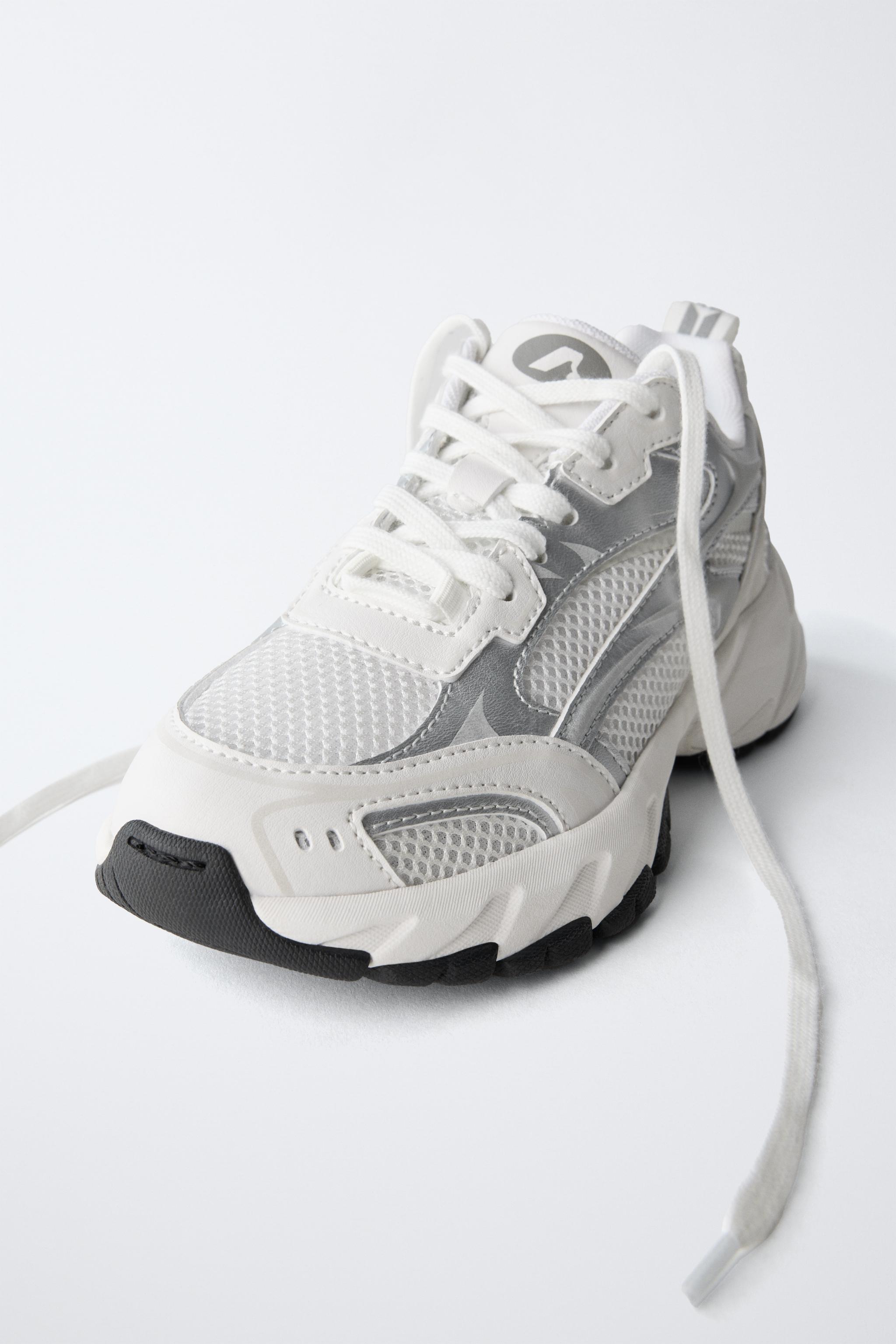 MESH SNEAKERS
