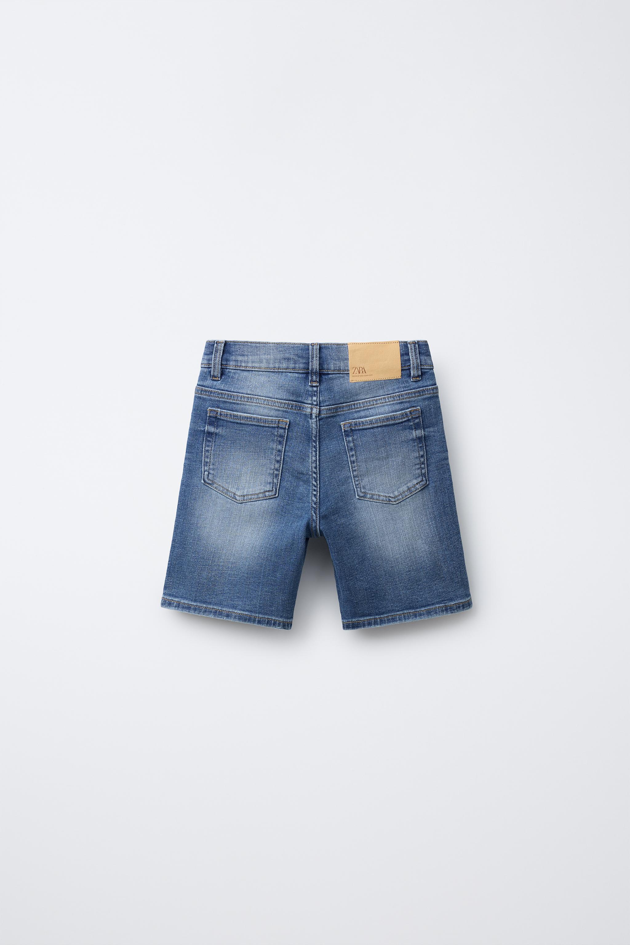 STRAIGHT DENIM SHORTS