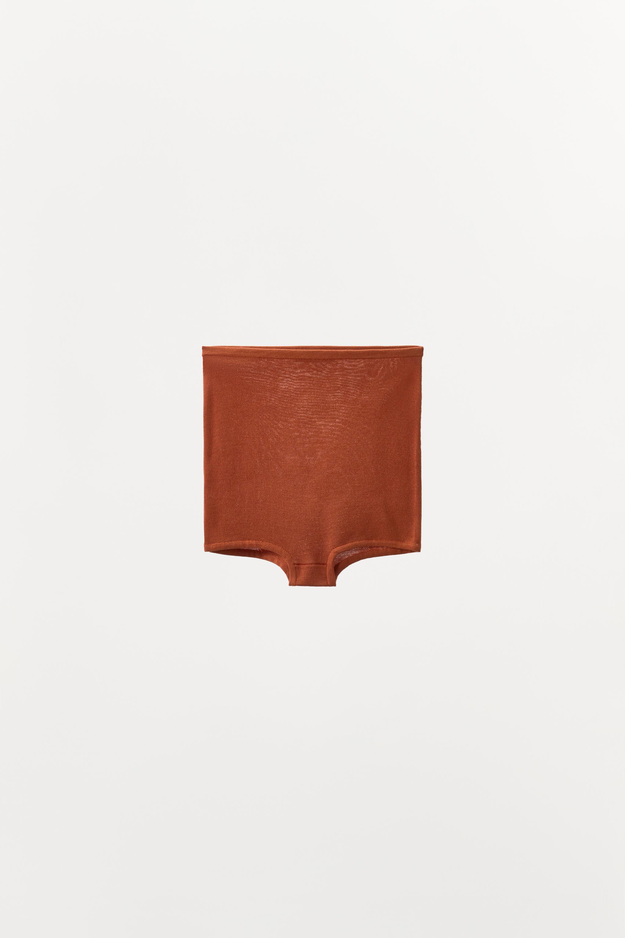 100% SILK SEAMLESS SHORTS