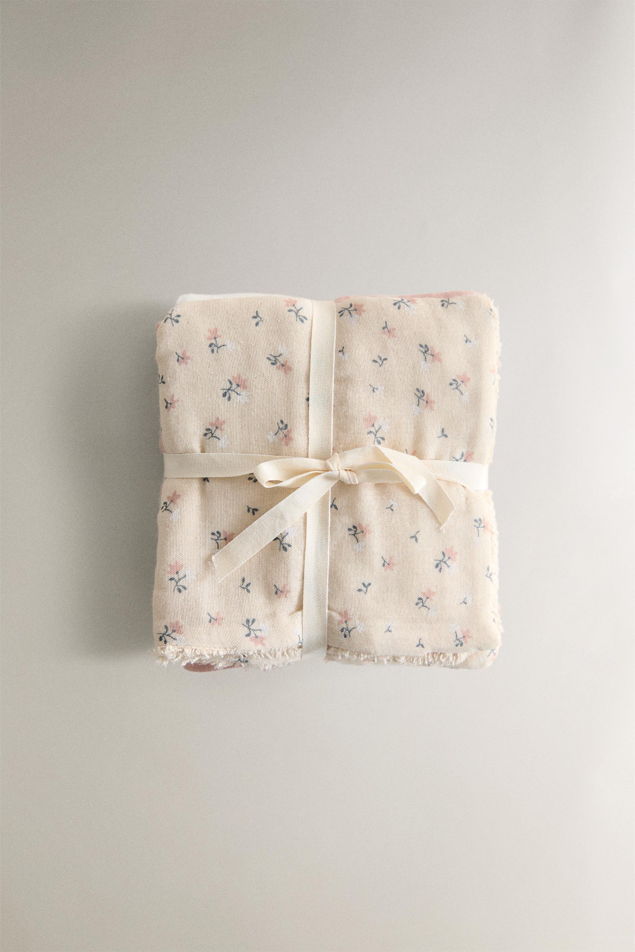 CHILDREN'S MINI TOWEL WITH TULIPS (SET OF 3)