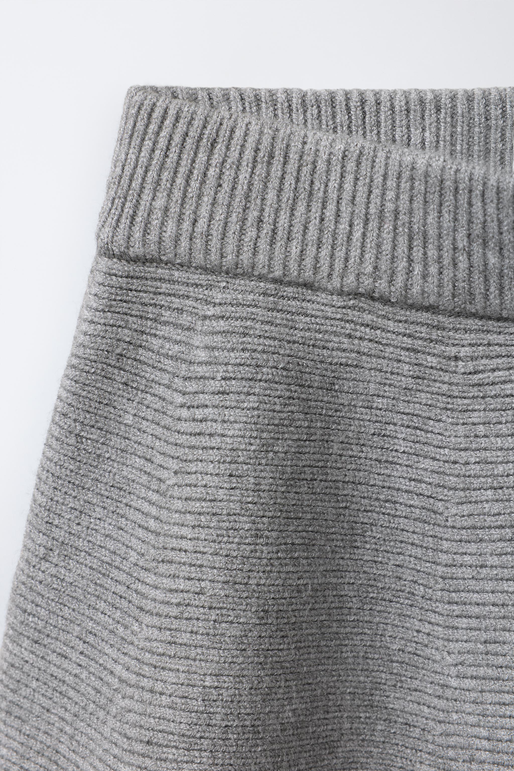 KNIT SKIRT