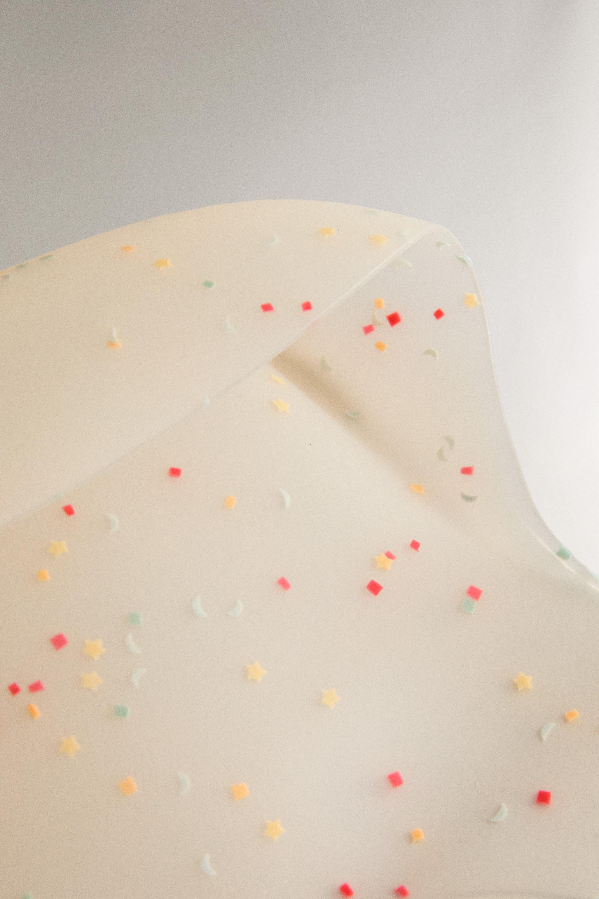 CHILDREN'S SILICONE CONFETTI BIB