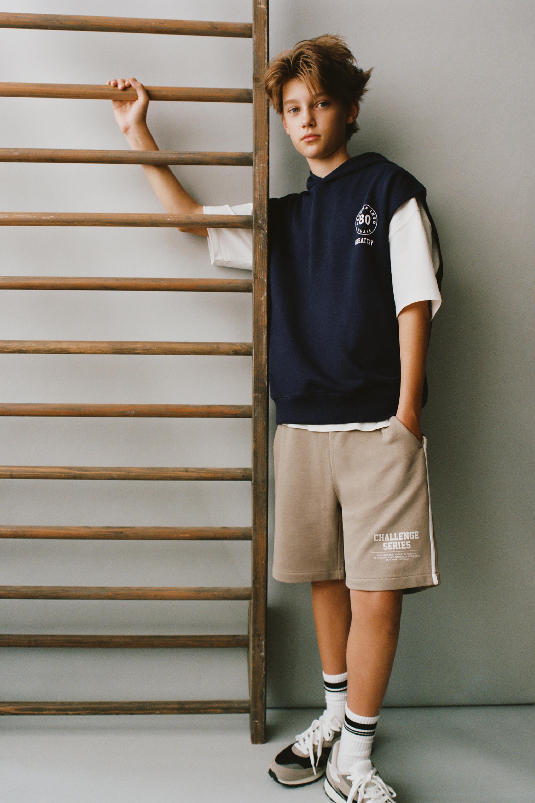 CONTRAST PIPING JOGGING SHORTS