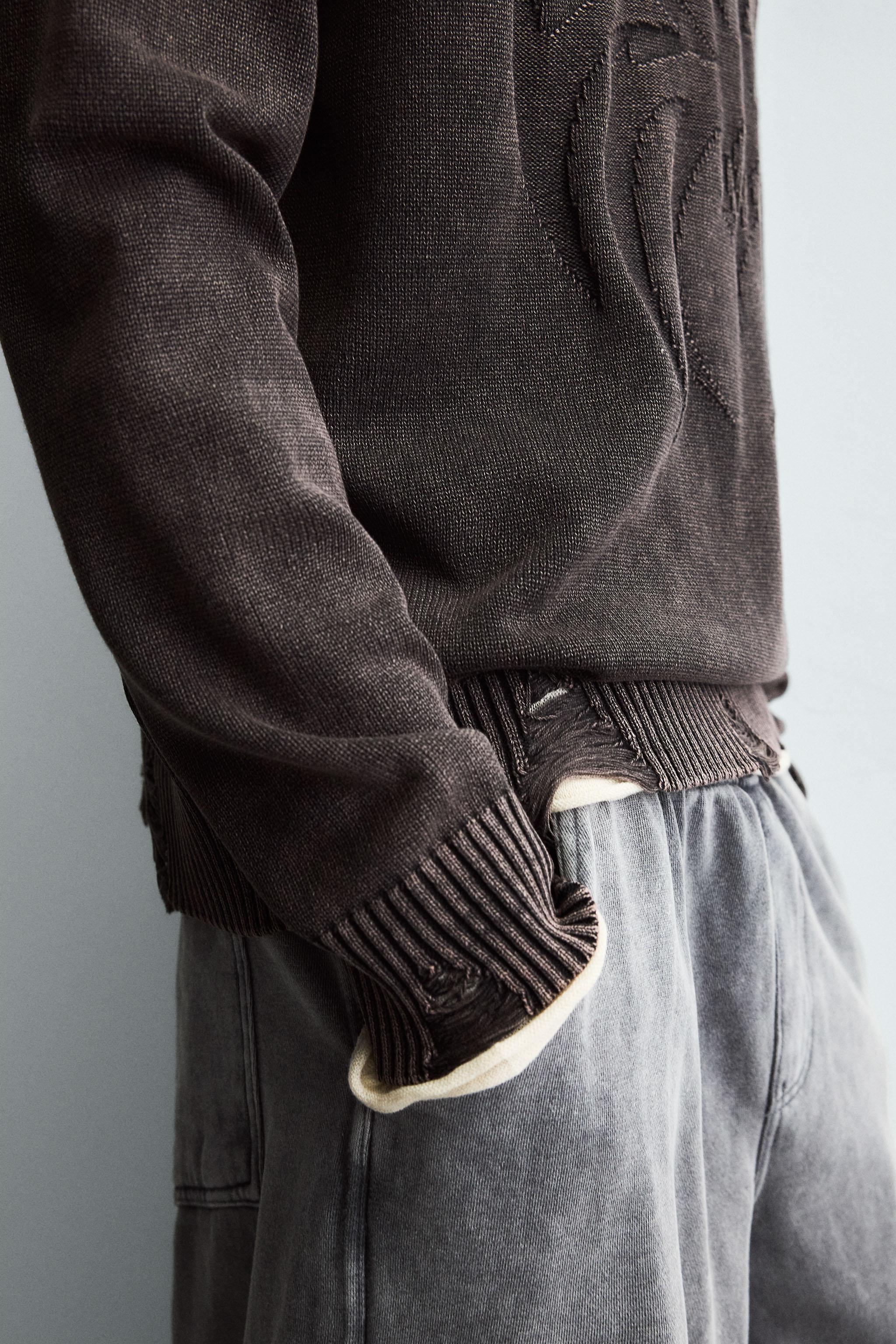 REVERSIBLE RIPPED EFFECT SWEATER