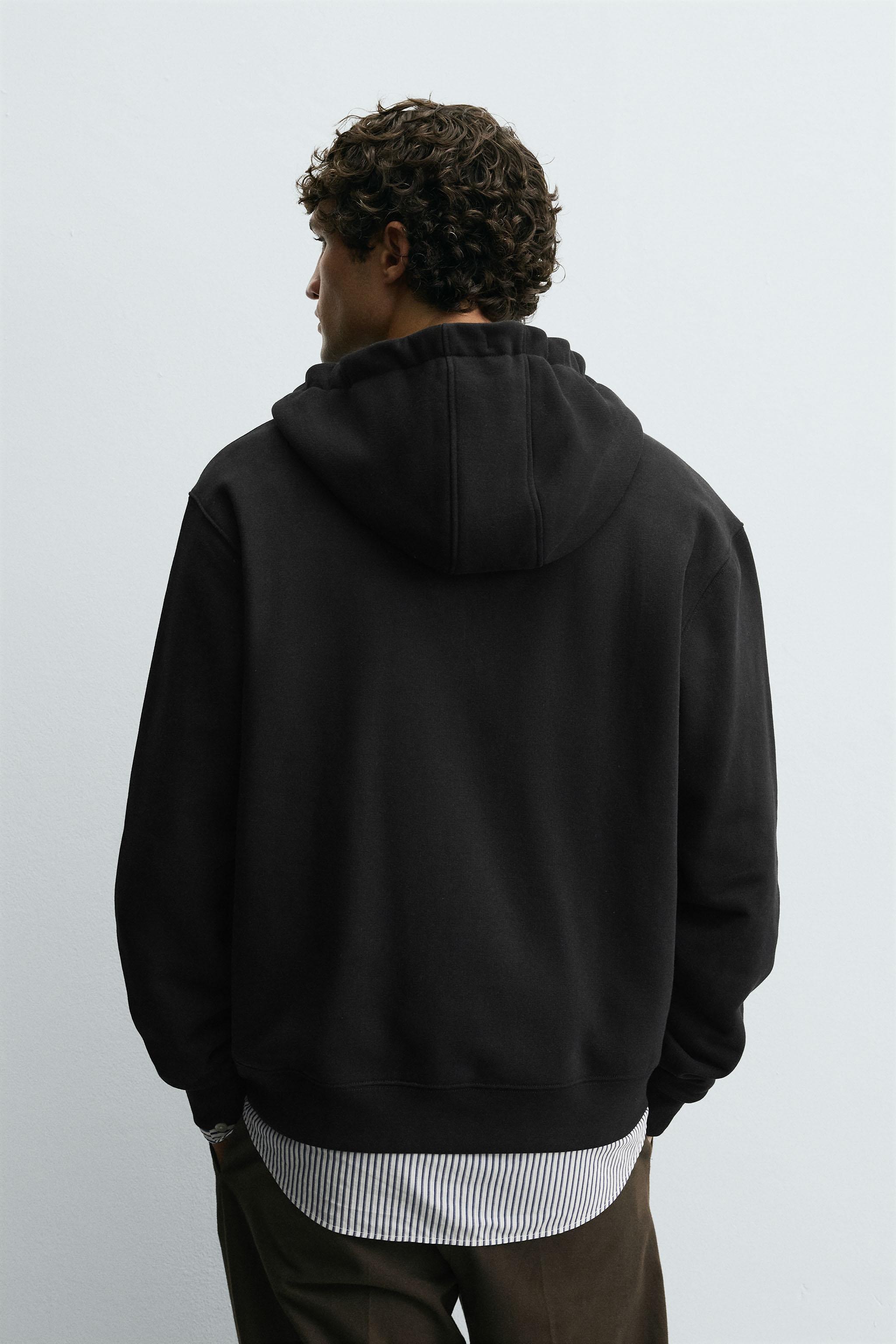 HOODED ZIP-UP SWEATSHIRT