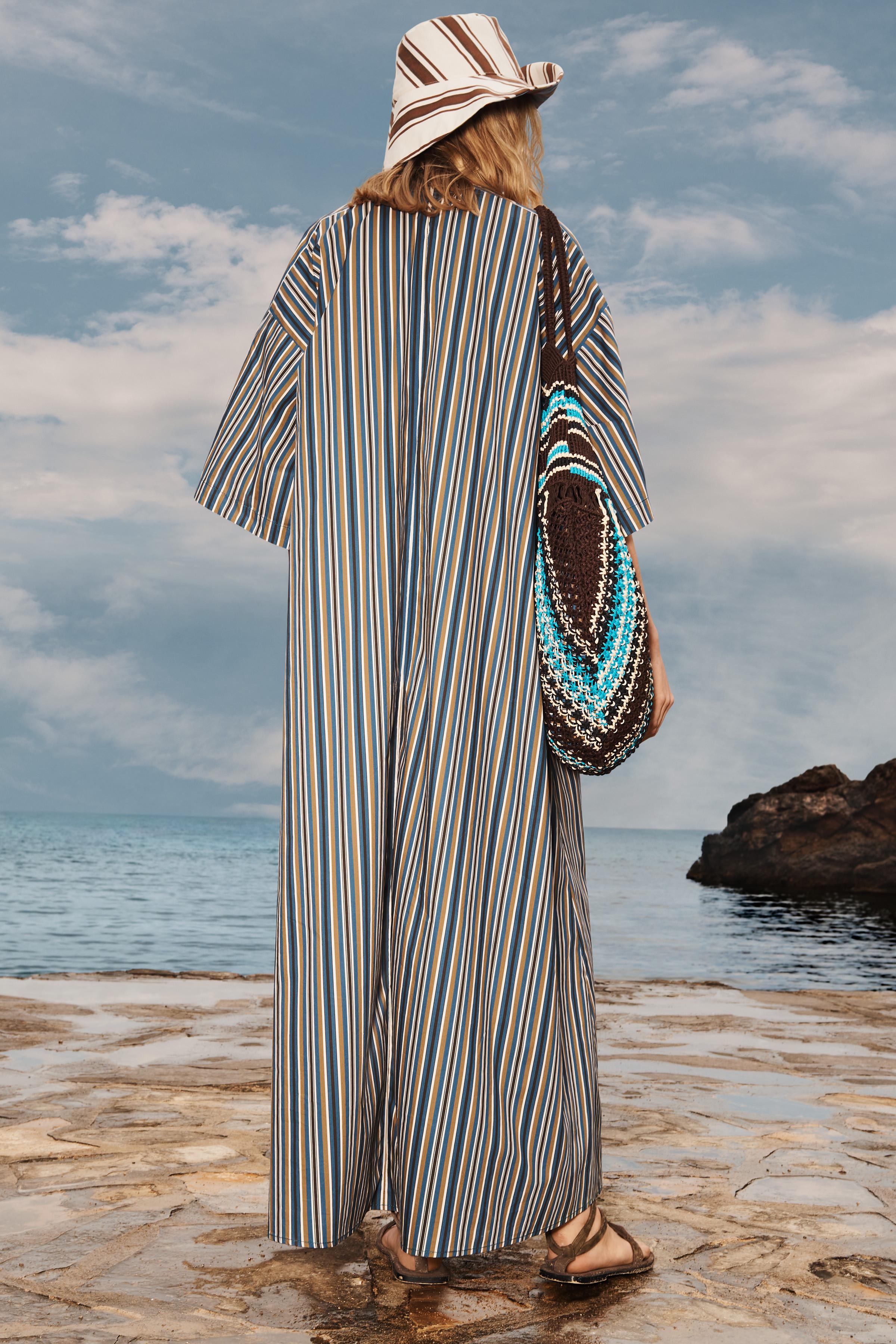 LIMITED EDITION STRIPED REVERSIBLE BUCKET HAT