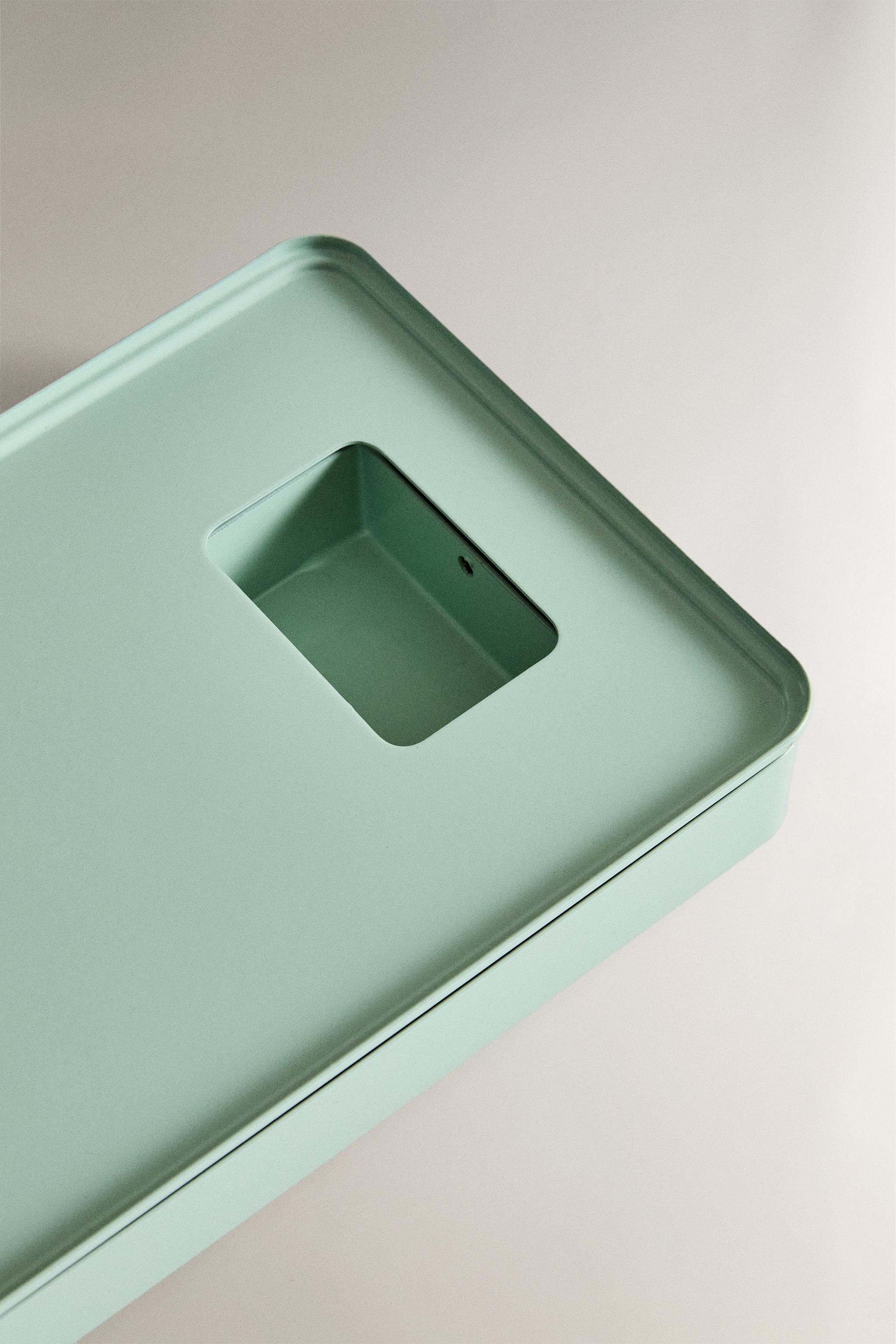 CHILDREN'S METAL DESK ORGANIZER ACCESSORY