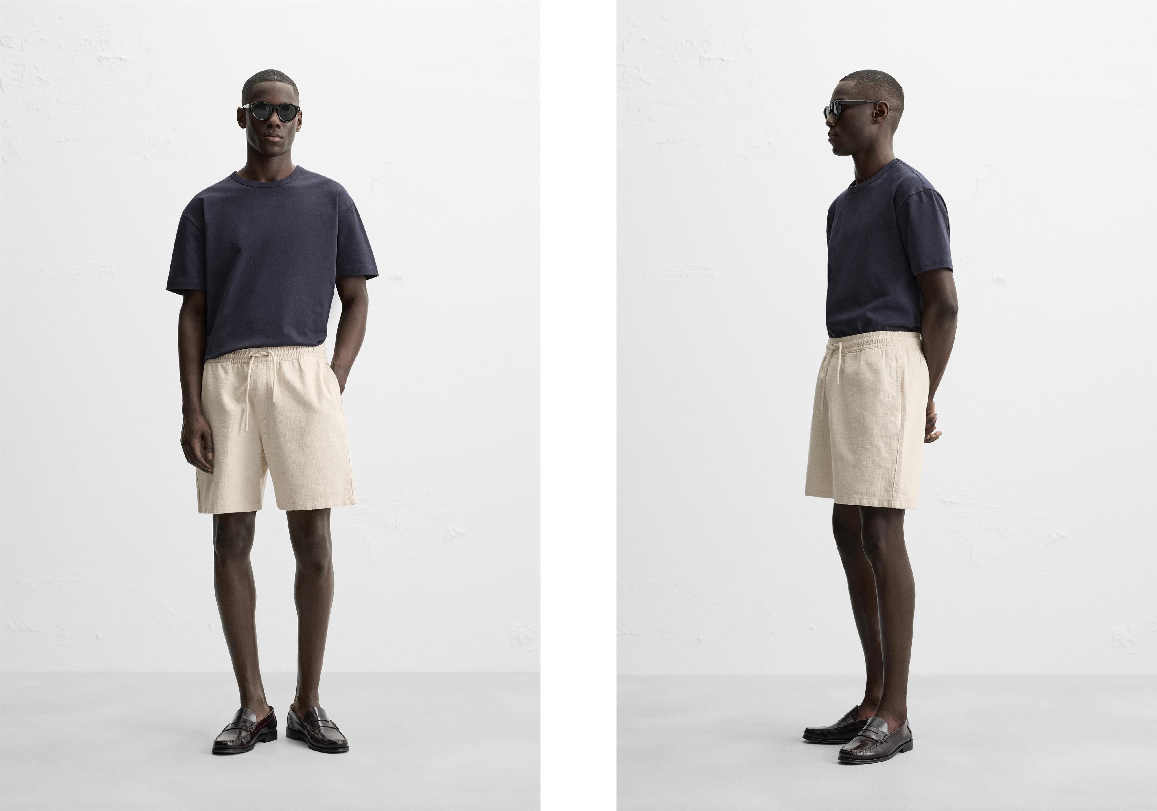 TEXTURED REGULAR FIT SHORTS