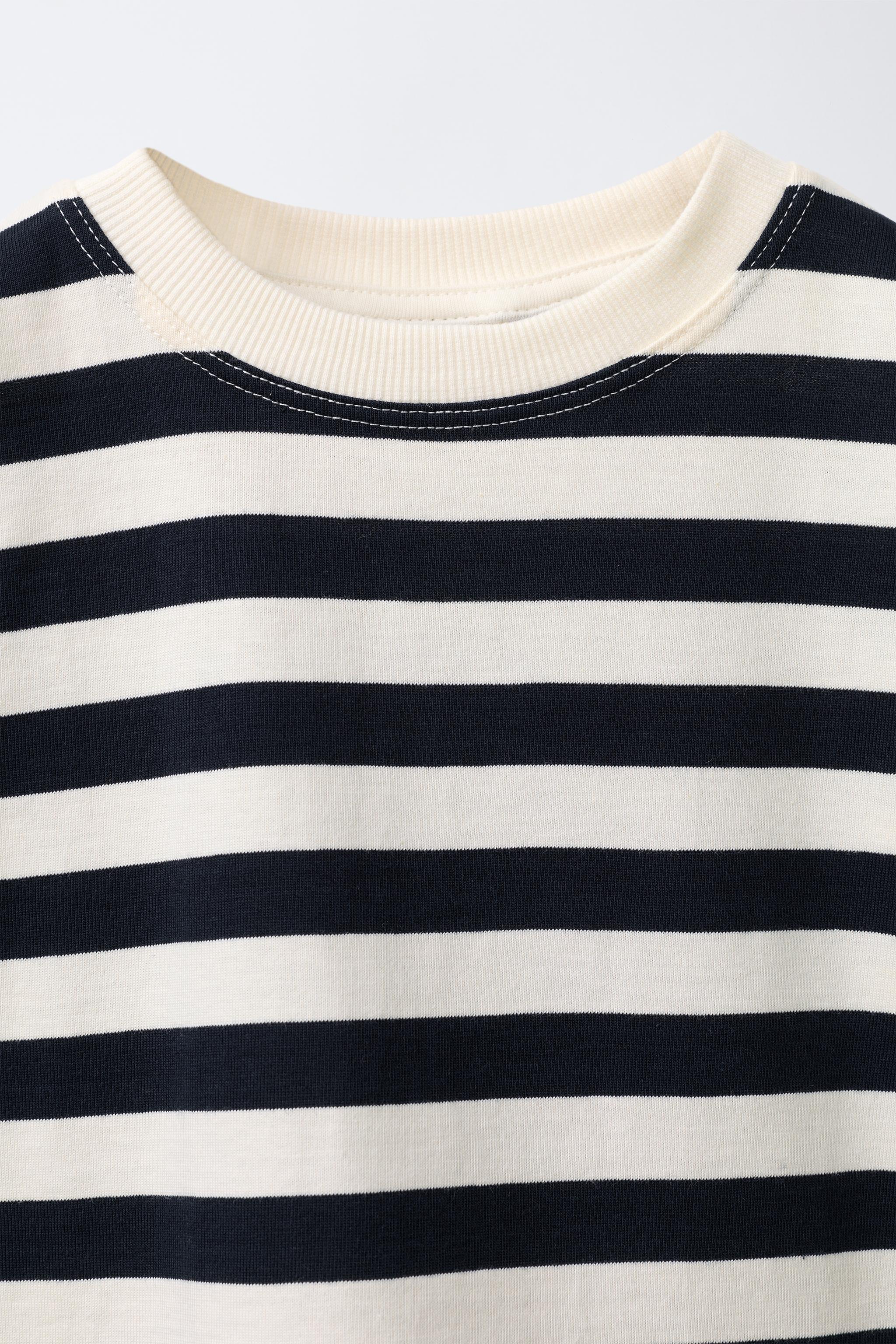 STRIPED PRINT T-SHIRT