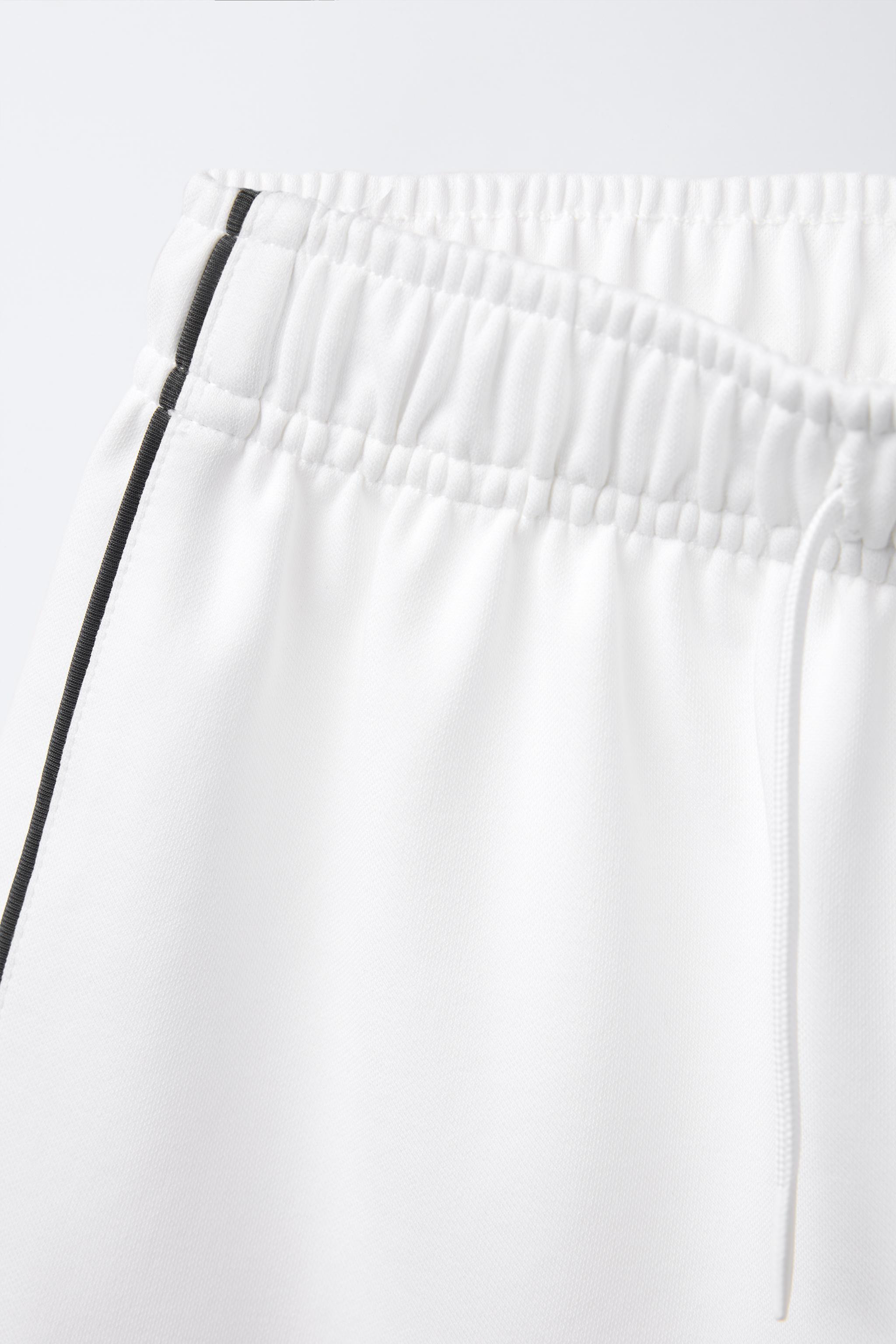 PIPING DETAIL SHORTS