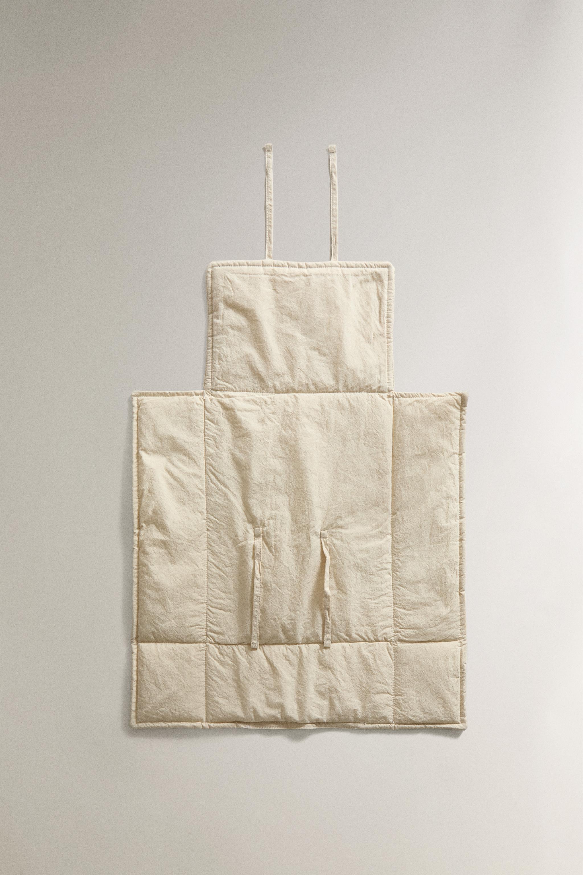 CHILDREN'S FLORAL CHANGING MAT