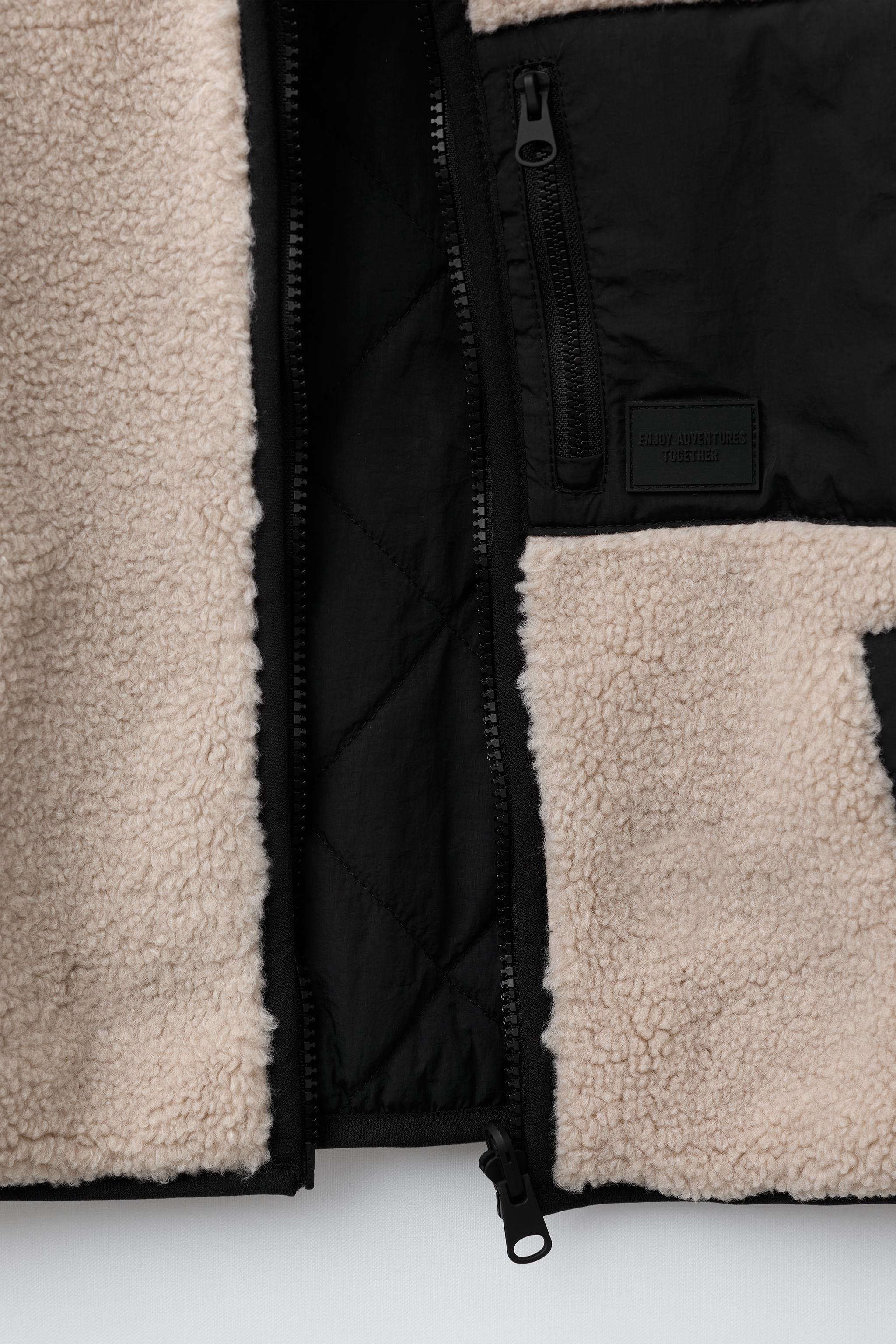 REVERSIBLE FLEECE VEST