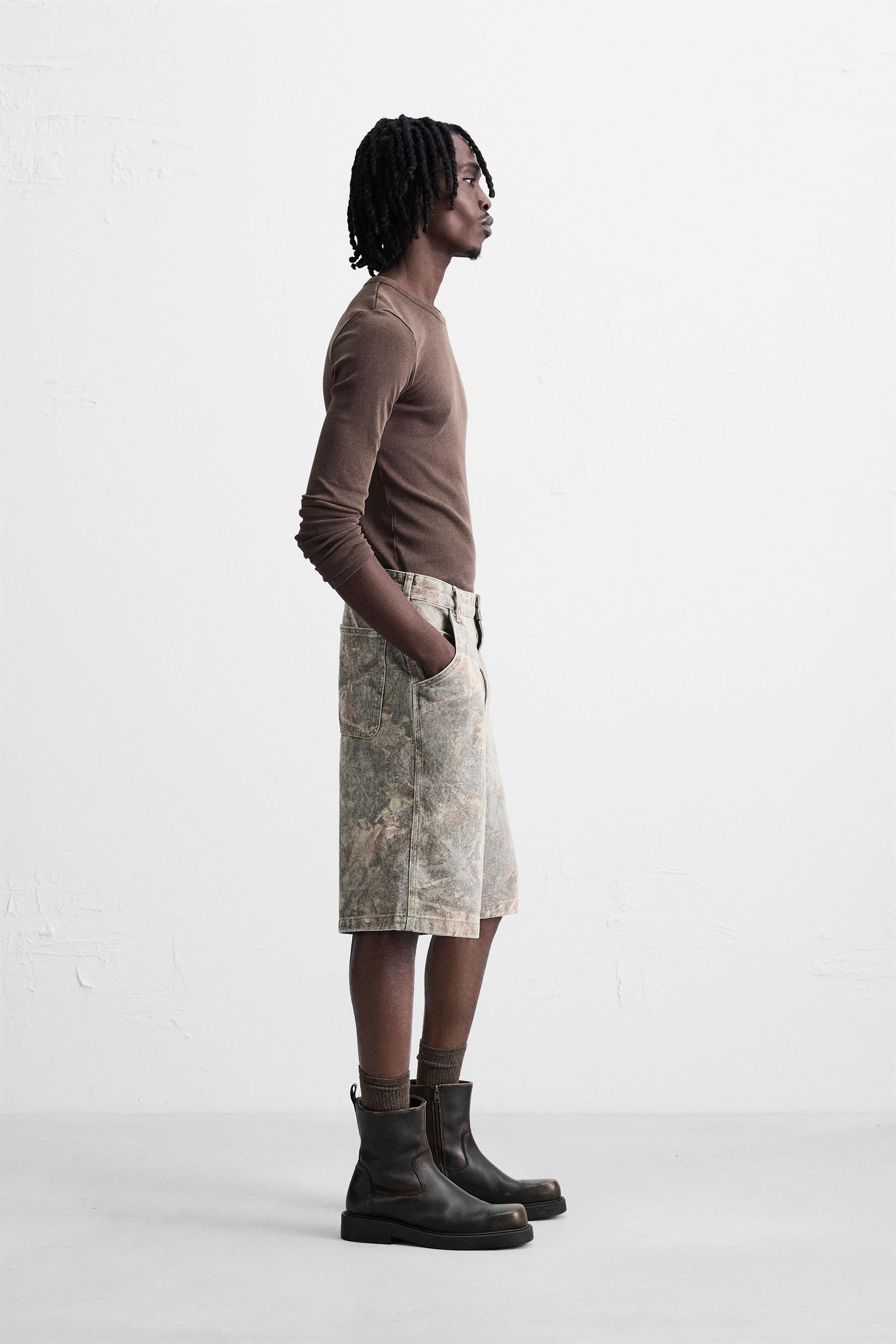 ABSTRACT PRINT RELAXED FIT BERMUDA SHORTS