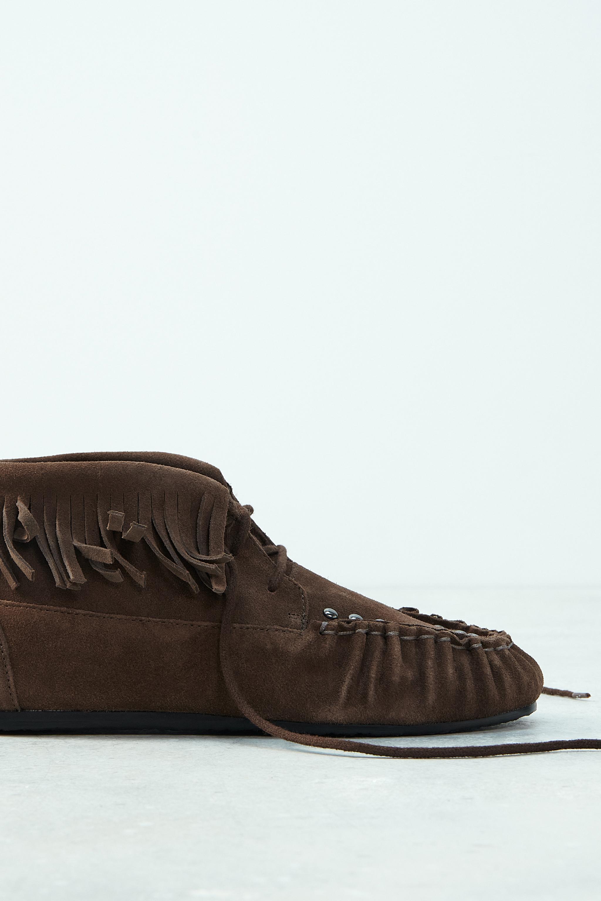 LOW-HEEL LEATHER FRINGED ANKLE BOOTS