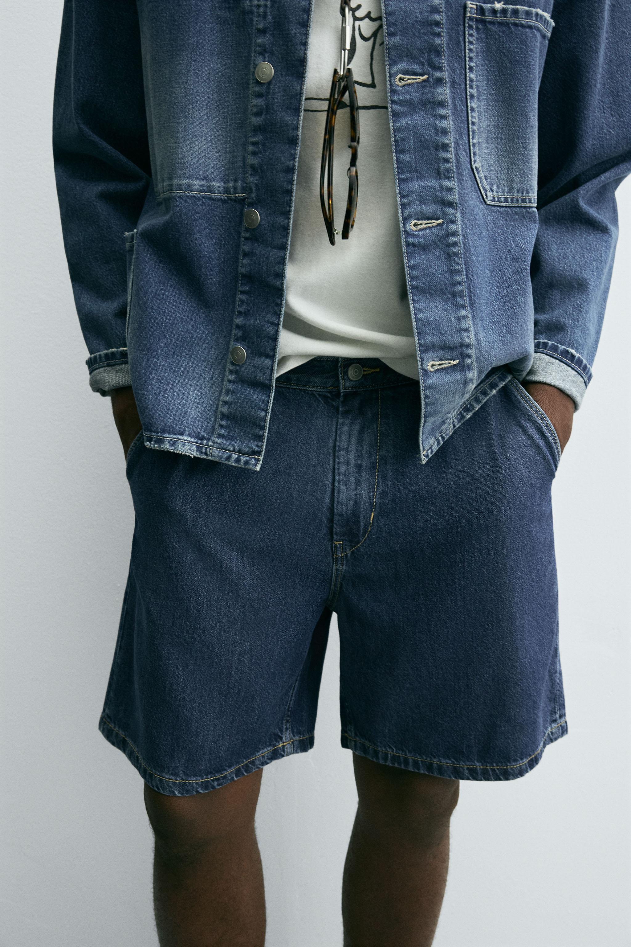 STRAIGHT FIT LIGHT DENIM BERMUDA SHORTS